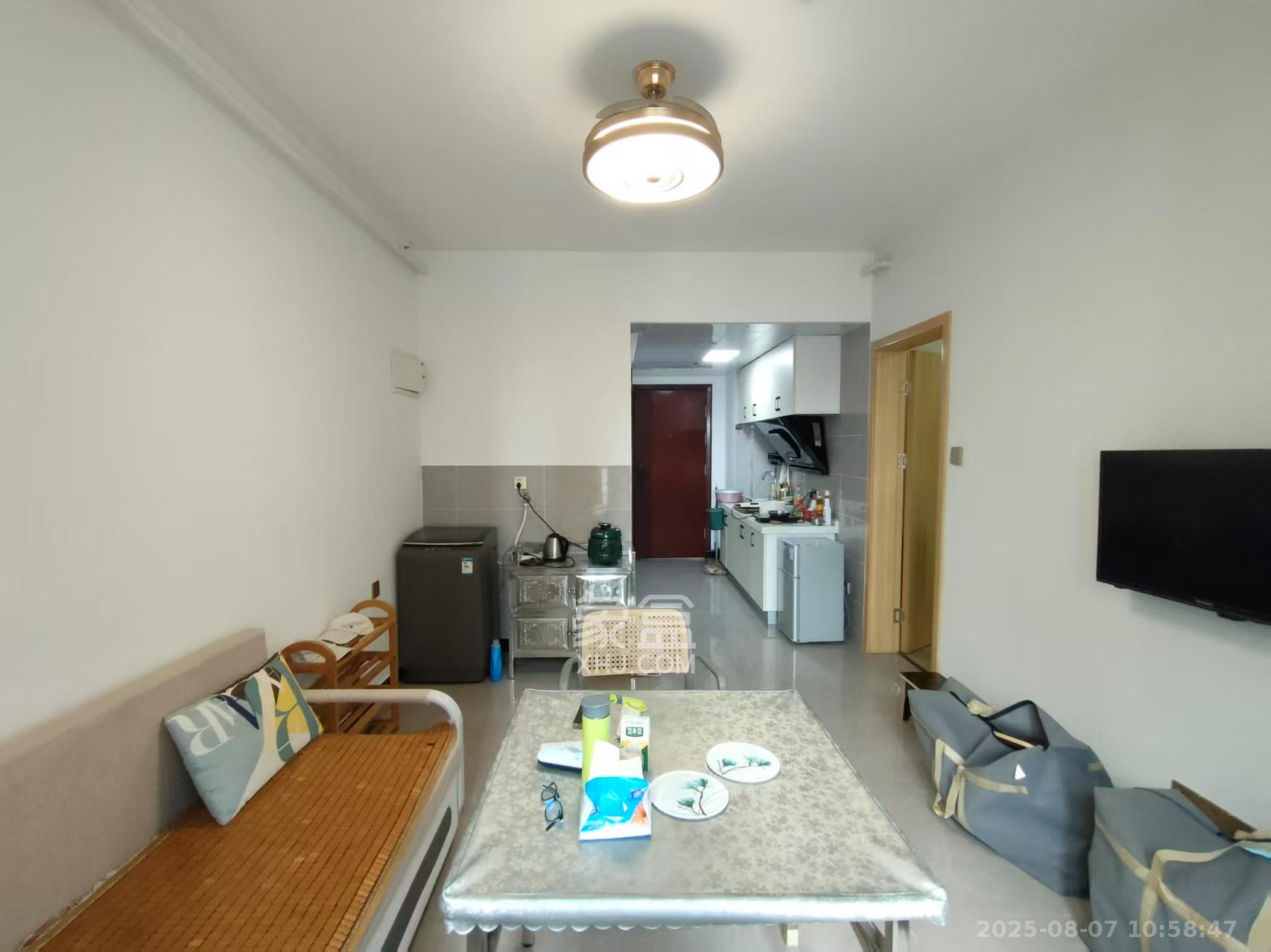 碧桂园城市之光  1室0厅1卫    2100.0元/月 碧桂园城市之光  1室0厅1卫    2100.0元/月室内图