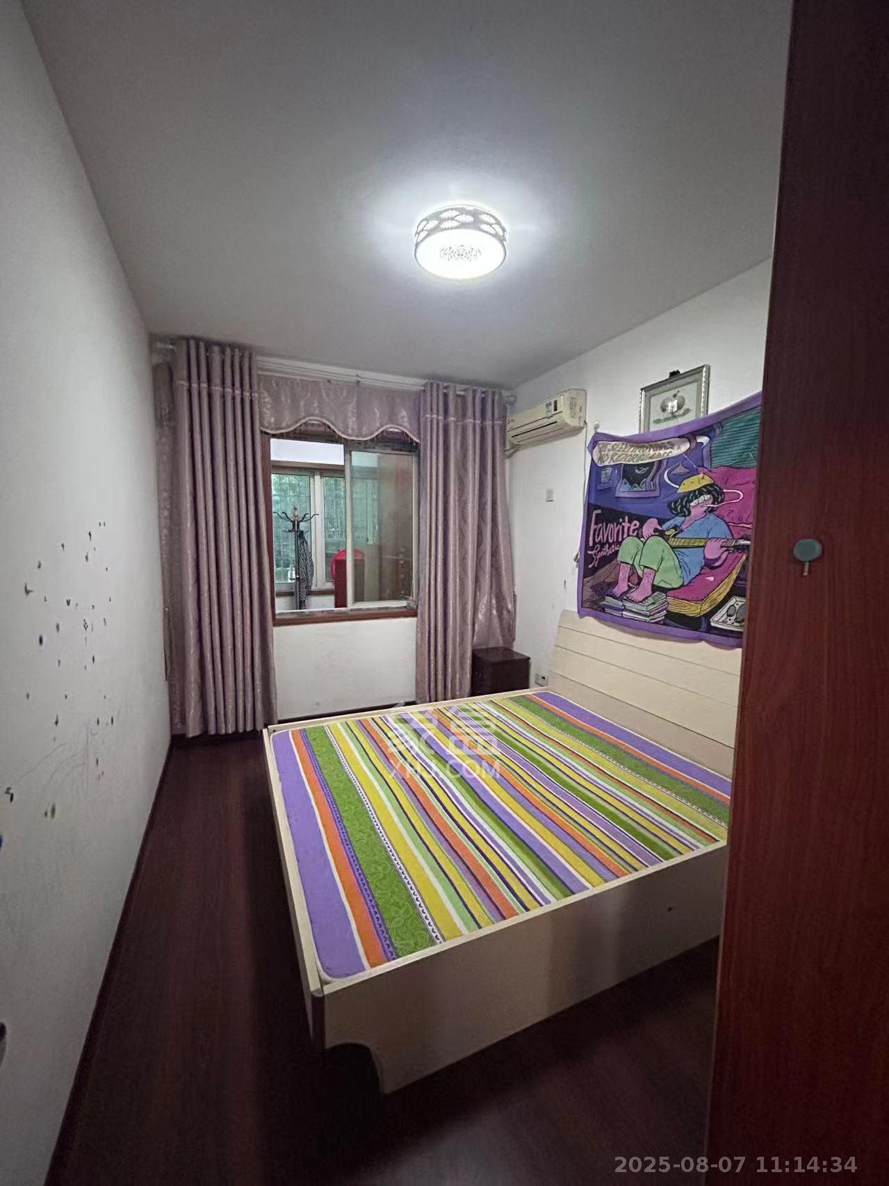 黎明艺术家园 3室2厅1卫 2400.0元/月 黎明艺术家园 3室2厅1卫 2400.0元/月室内图