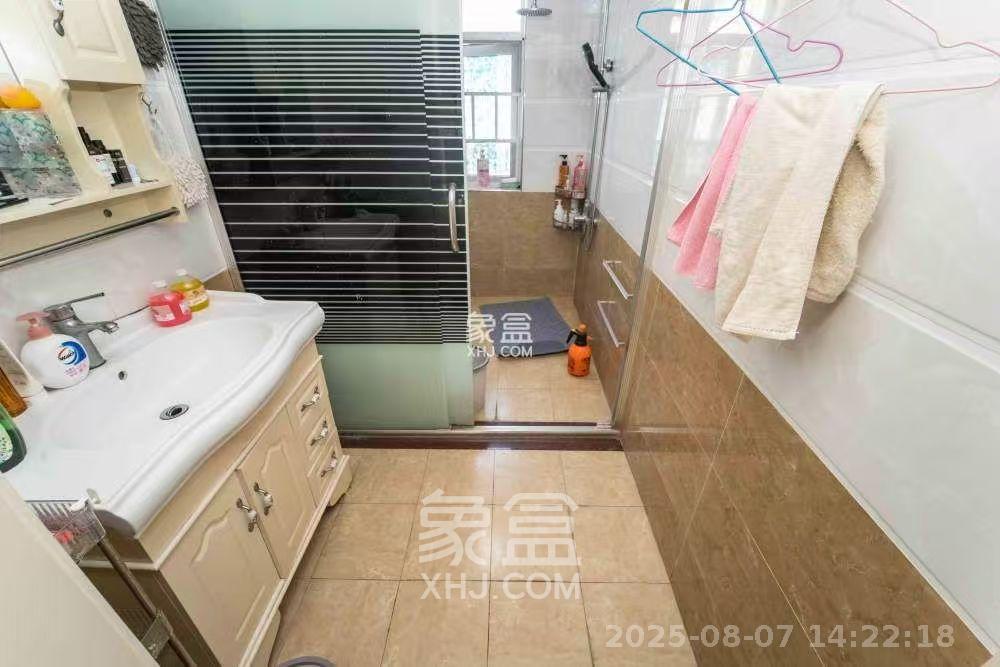 泊爱蓝湾  3室2厅1卫   3200.00元/月室内图