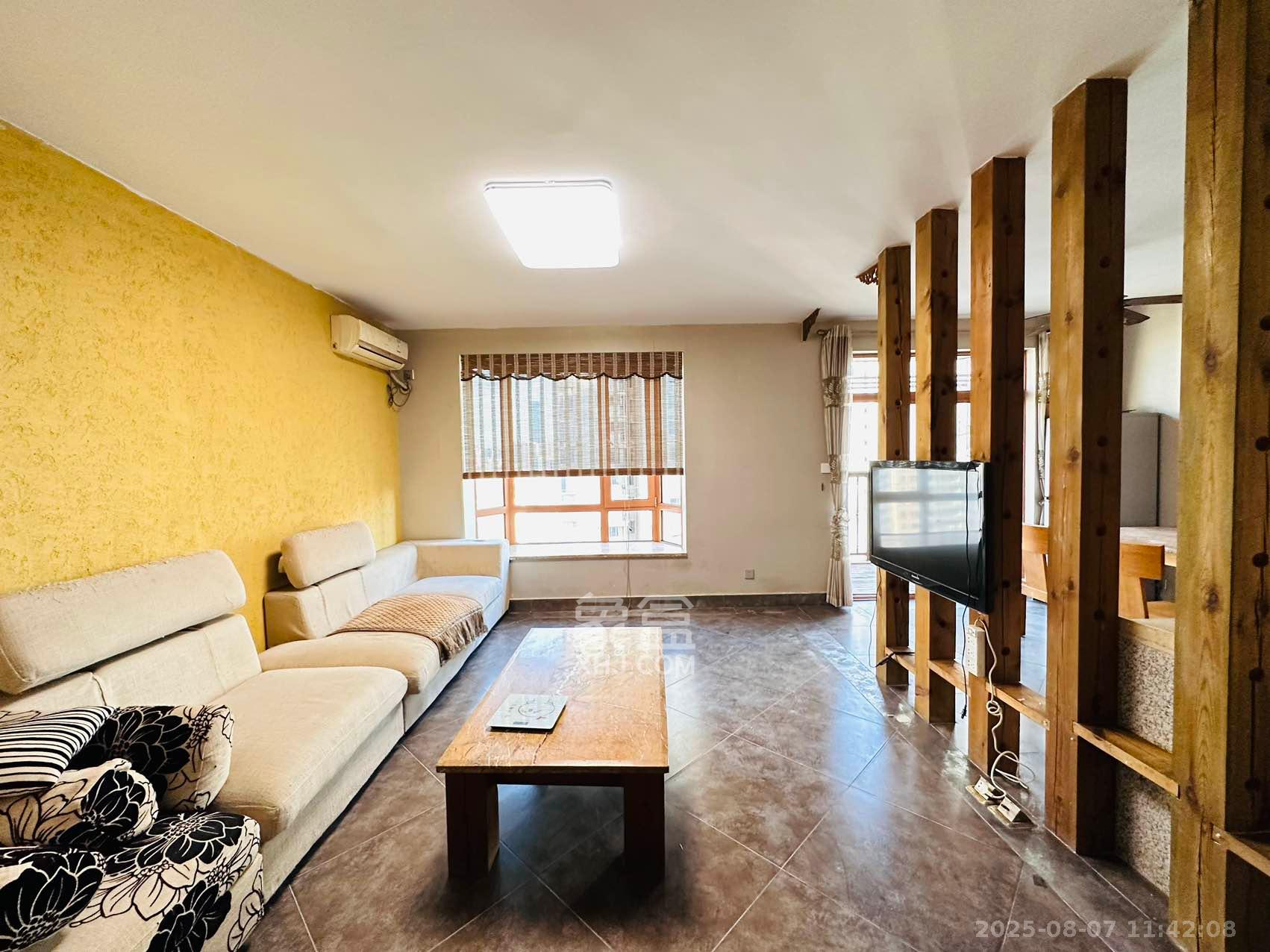 世嘉国际华城 2室2厅2卫 2600.0元/月 世嘉国际华城 2室2厅2卫 2600.0元/月室内图