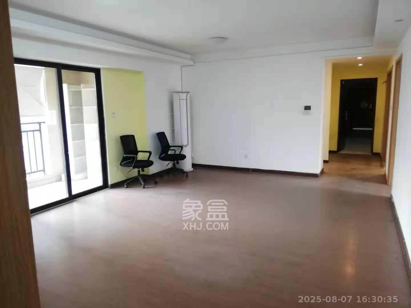 万科魅力之城非凡里  3室2厅2卫    2500.0元/月室内图