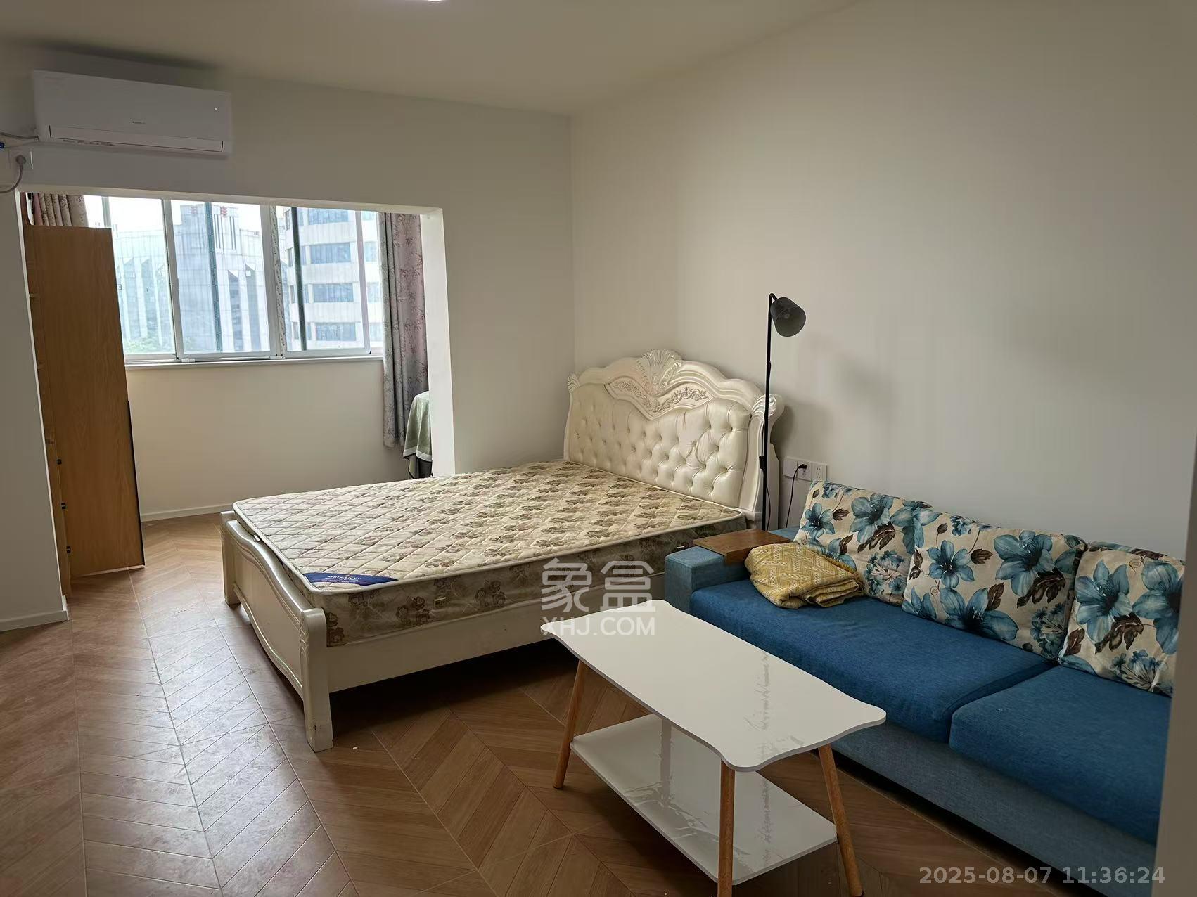 2076至高点 1室1厅1卫 1600.0元/月 2076至高点 1室1厅1卫 1600.0元/月室内图