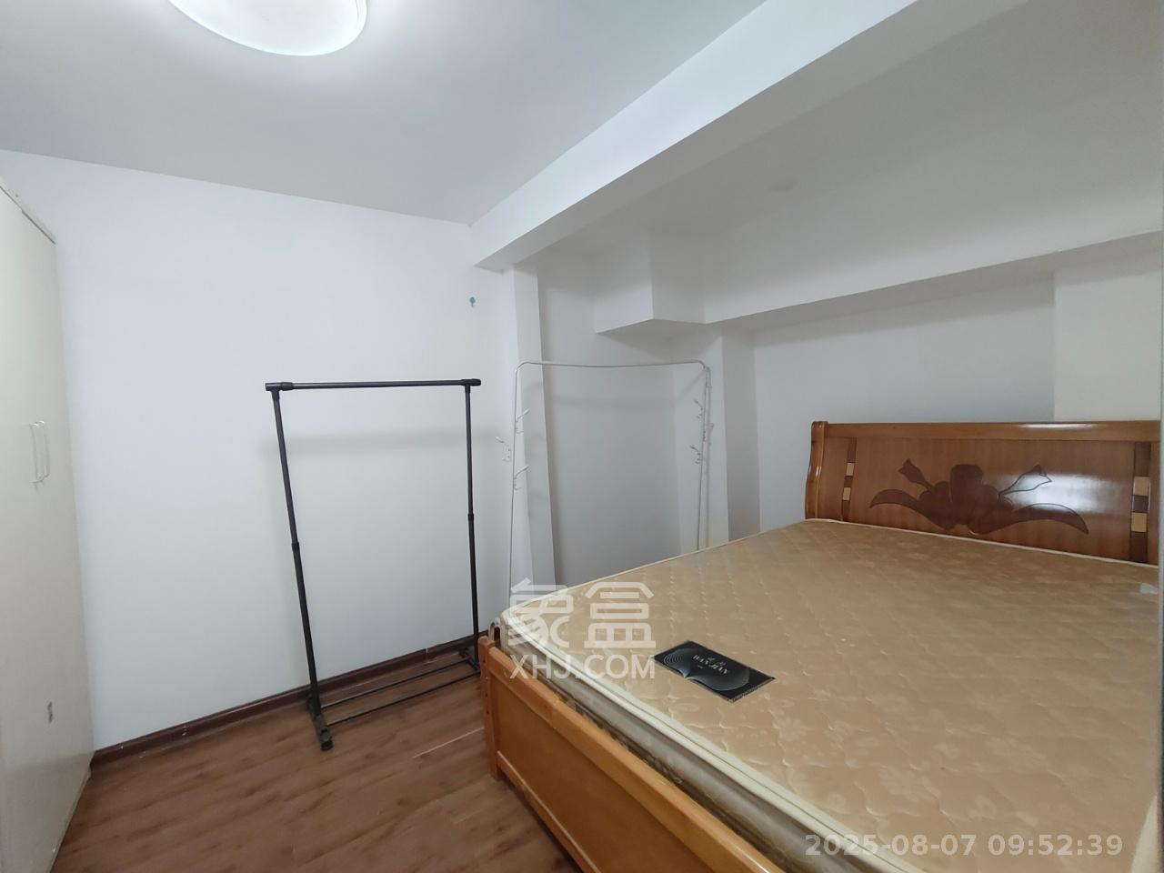 融圣国际  2室1厅1卫    1800.0元/月 融圣国际  2室1厅1卫    1800.0元/月室内图