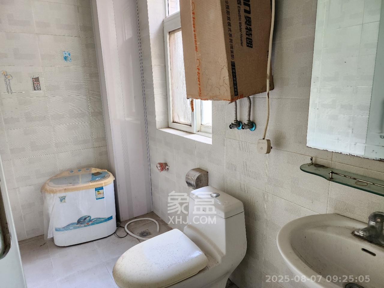 金碧文华  3室2厅2卫    2300.0元/月 金碧文华  3室2厅2卫    2300.0元/月室内图