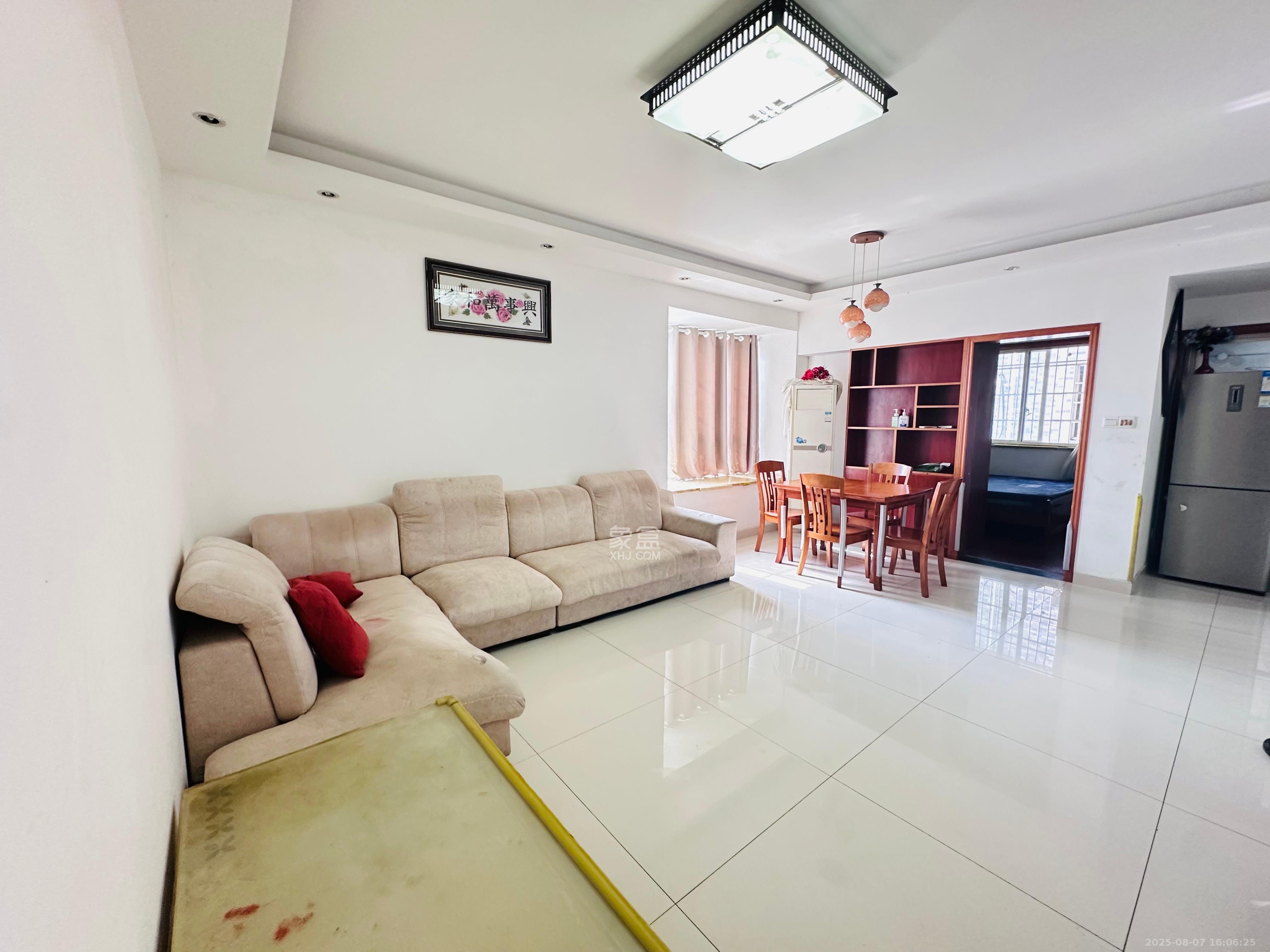 明天一城  3室2厅1卫    1500.0元/月室内图