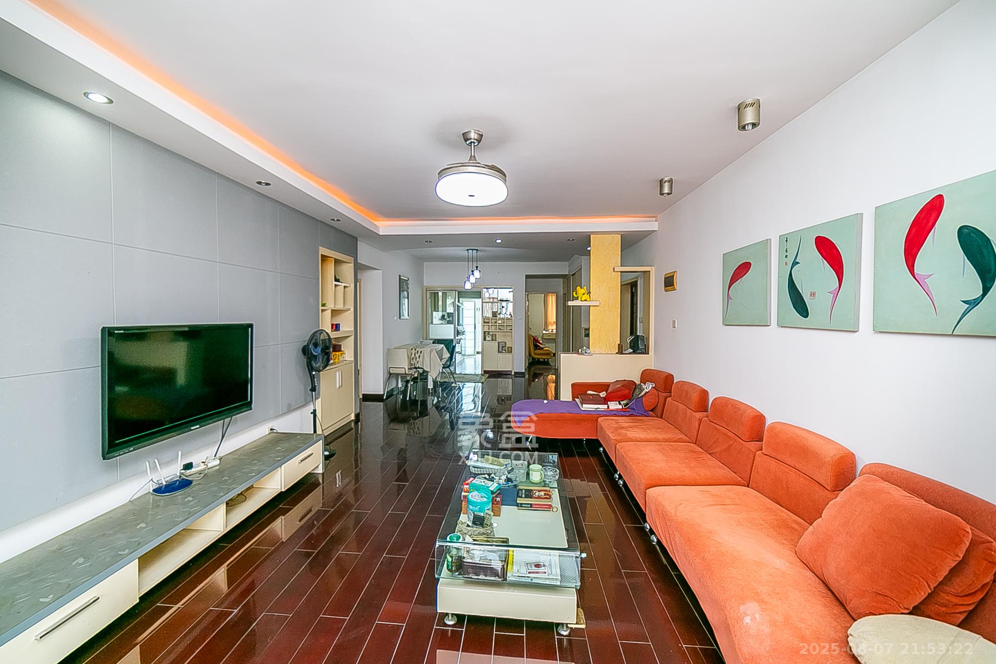 都江新城(都江新苑)  3室2厅2卫    134.0万 都江新城(都江新苑)  3室2厅2卫    134.0万客厅