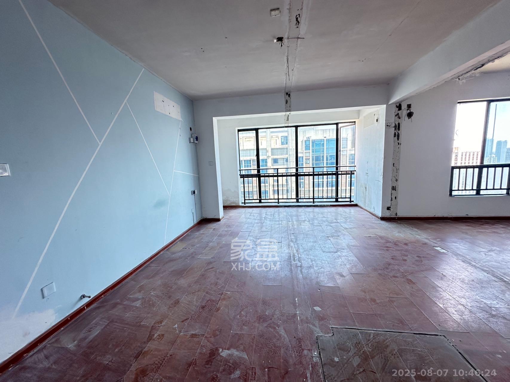 天下一家 3室2厅2卫 3000.0元/月 天下一家 3室2厅2卫 3000.0元/月室内图