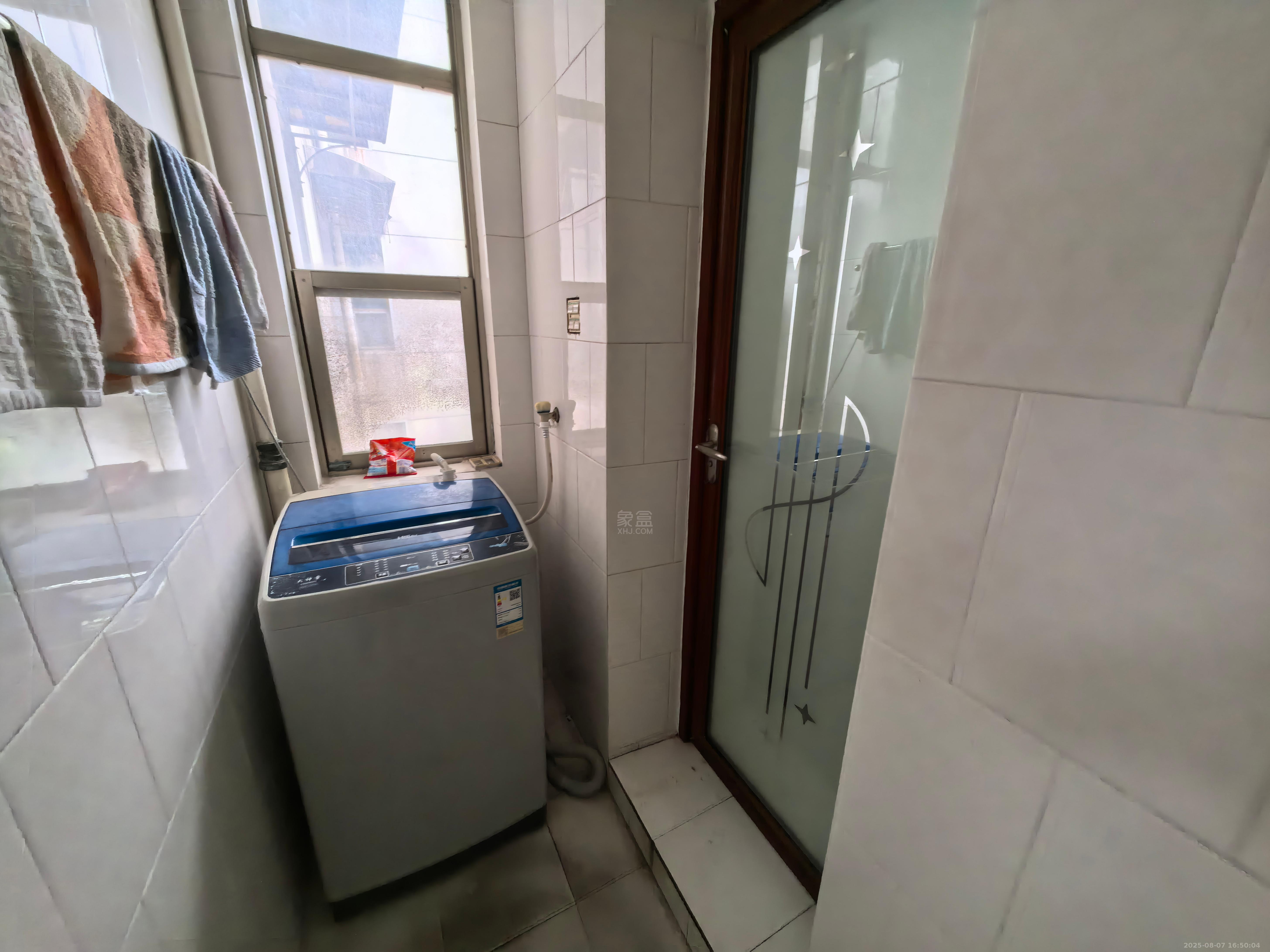 解放一村 2室1厅1卫 1300.0元/月 解放一村 2室1厅1卫 1300.0元/月室内图