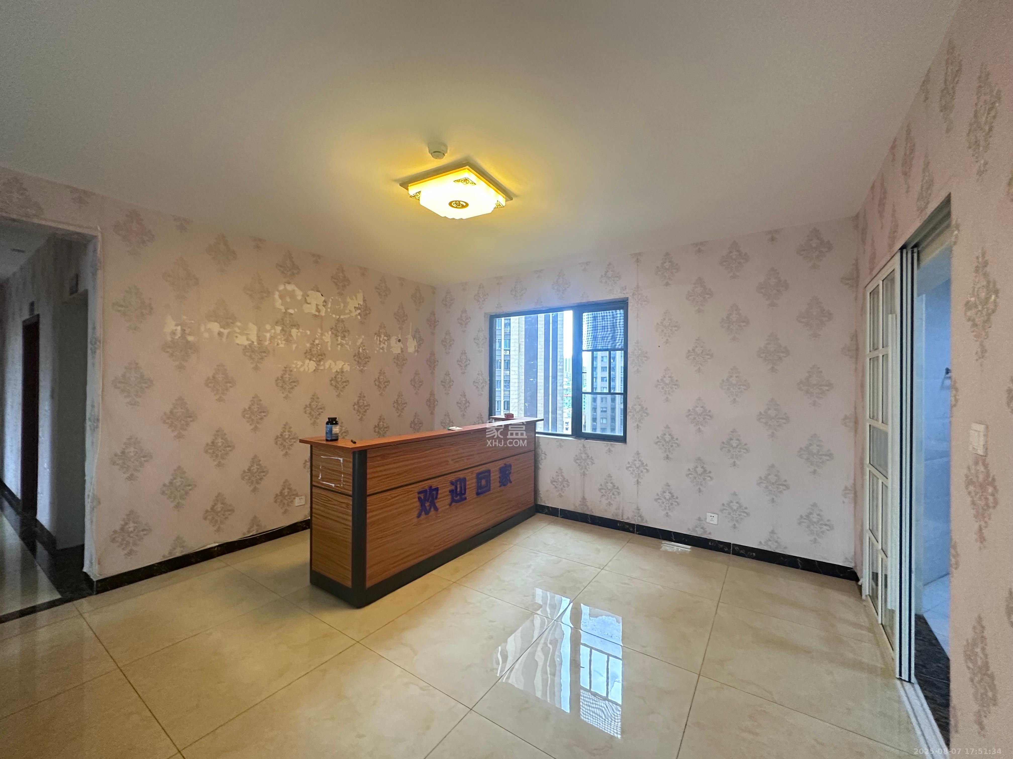 长房天翼未来城 4室2厅2卫 4500.0元/月 长房天翼未来城 4室2厅2卫 4500.0元/月室内图