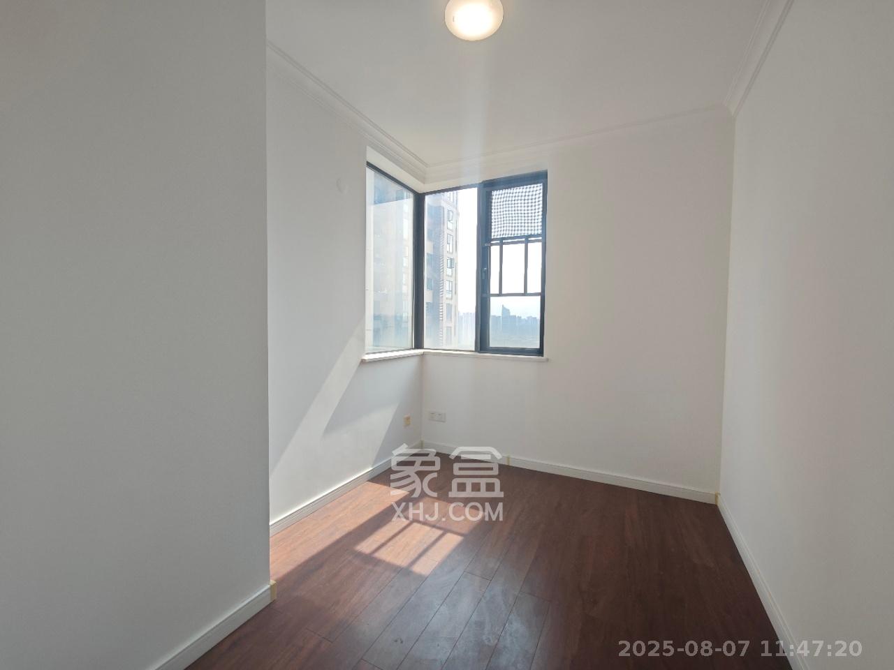 万科金域华府三四期  4室2厅2卫    3000.0元/月 万科金域华府三四期  4室2厅2卫    3000.0元/月室内图