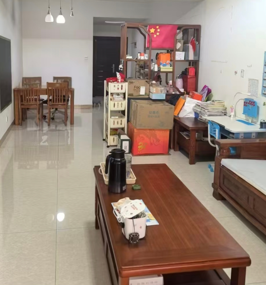 金鹿花苑  2室2厅1卫   2800.00元/月室内图