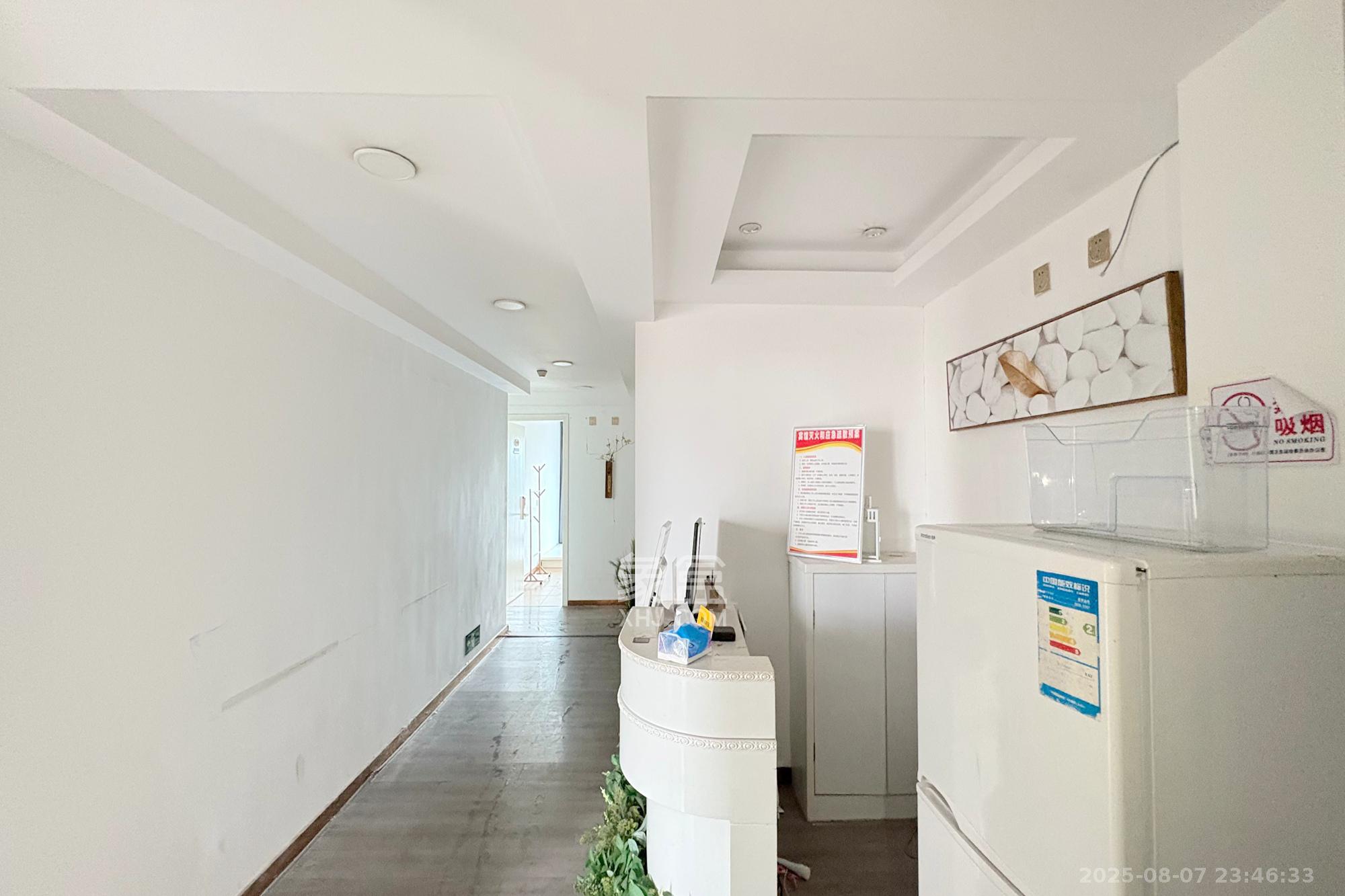 潮宗御苑  4室2厅2卫    280.0万 潮宗御苑  4室2厅2卫    280.0万