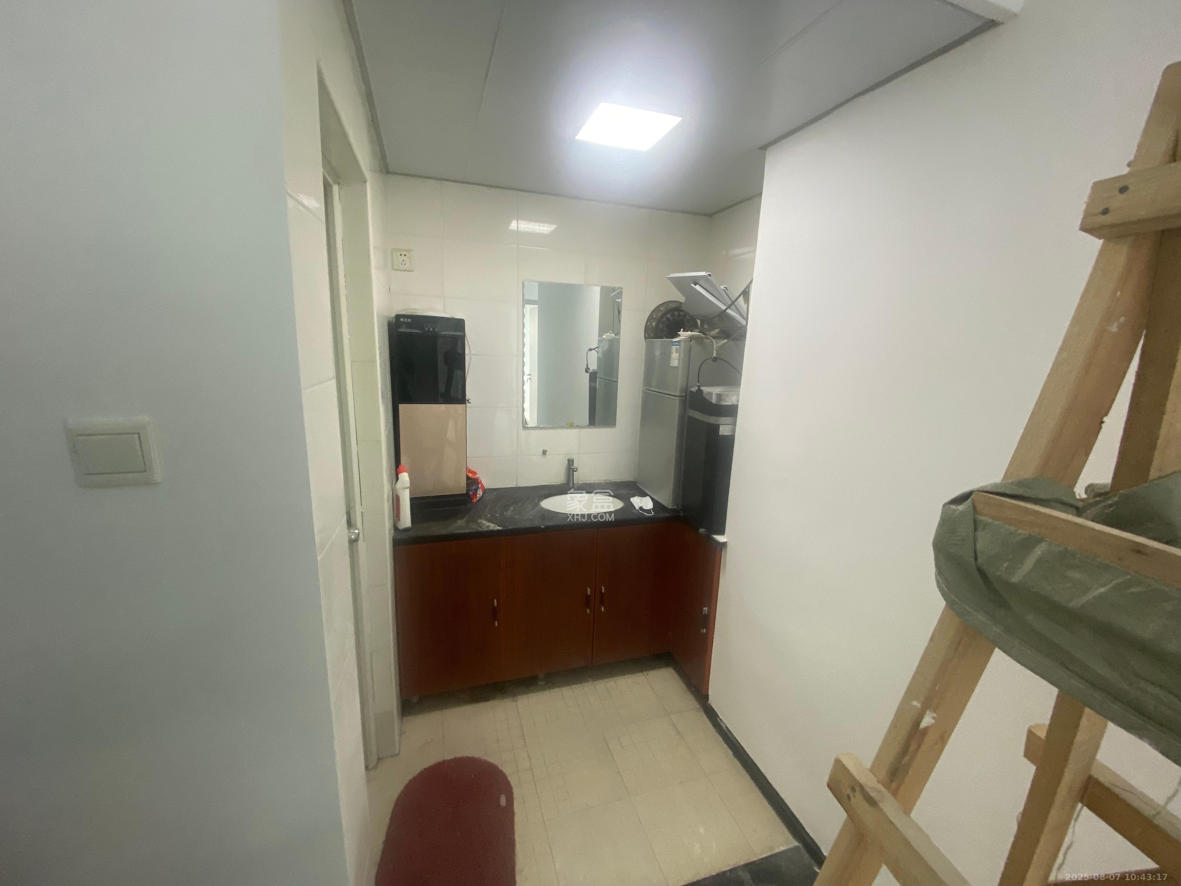 华翼府   110.0㎡      3200.0元/月室内图