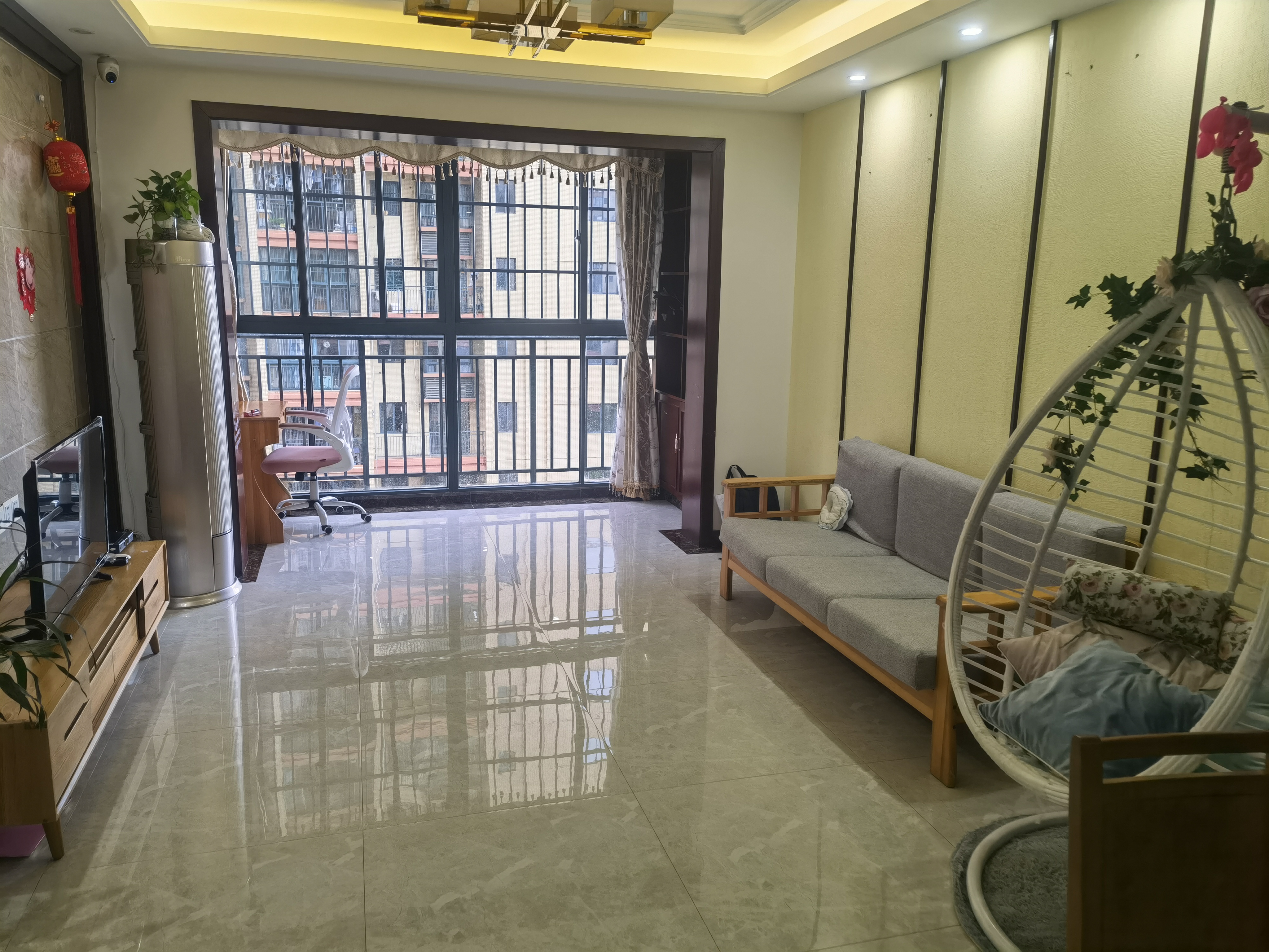 南海幸福城 3室2厅1卫 3400.0元/月 南海幸福城 3室2厅1卫 3400.0元/月室内图