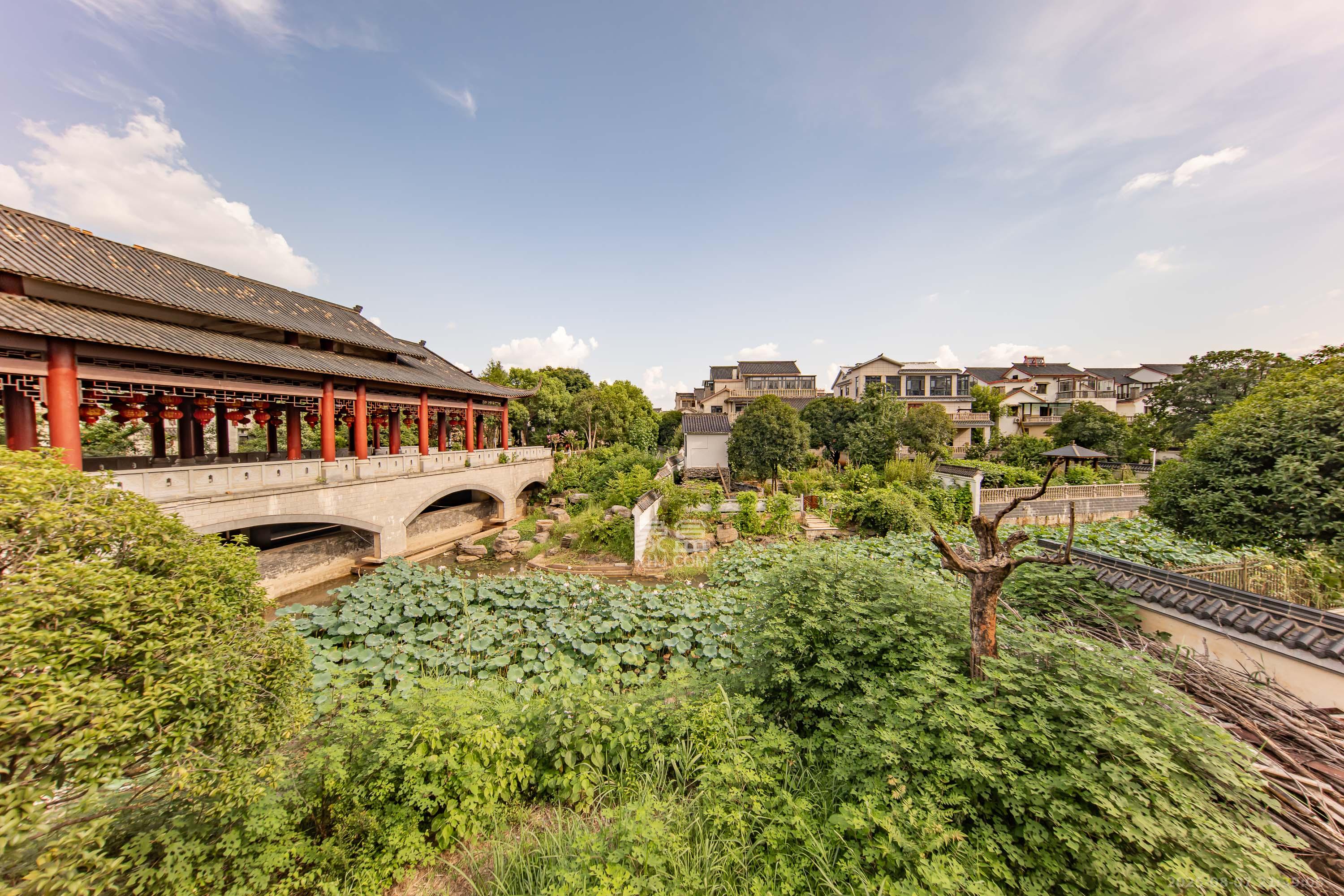 汀湘十里  6室3厅6卫    1150.0万 汀湘十里  6室3厅6卫    1150.0万