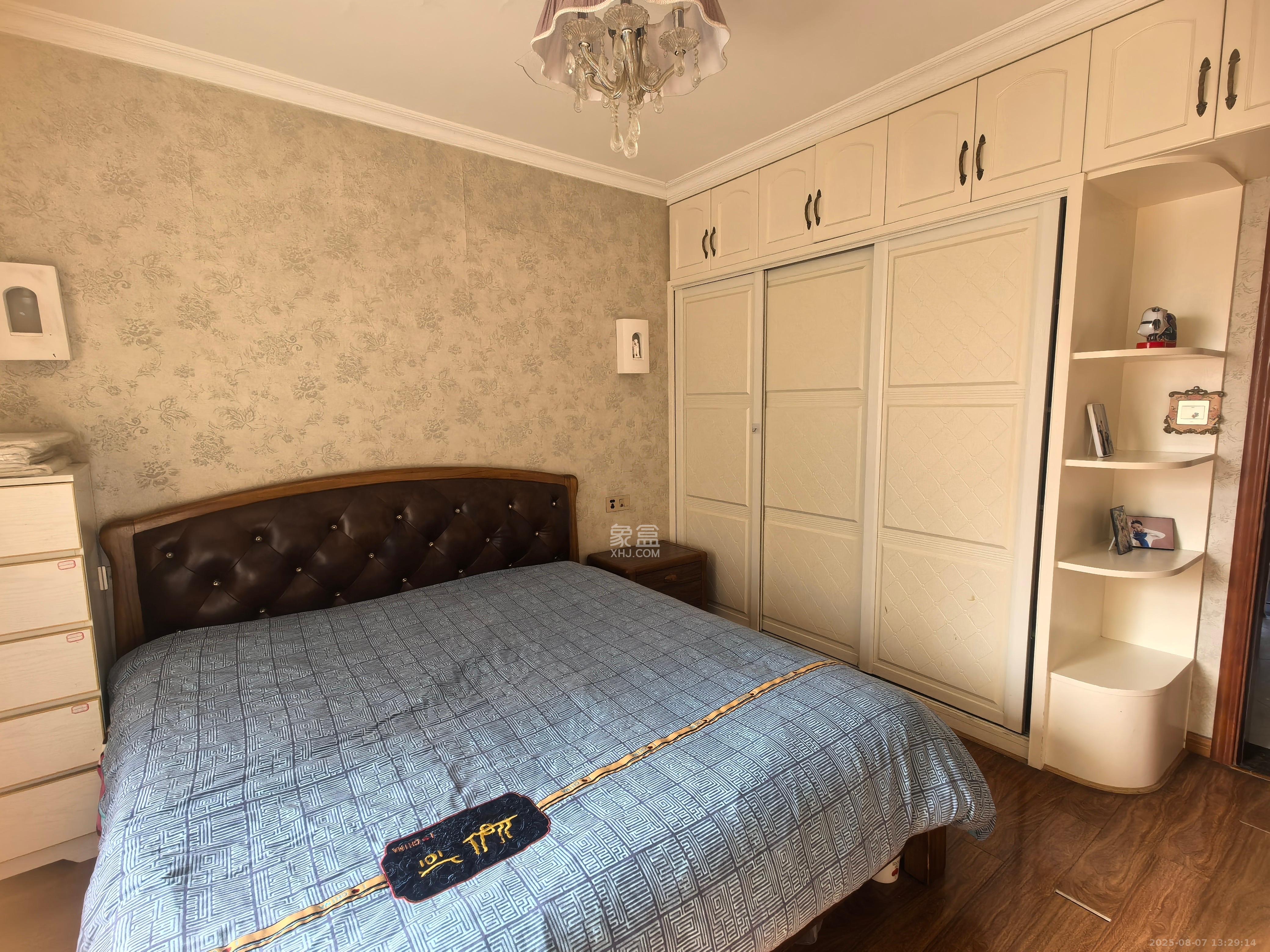 联美品格  3室2厅2卫    2500.0元/月室内图