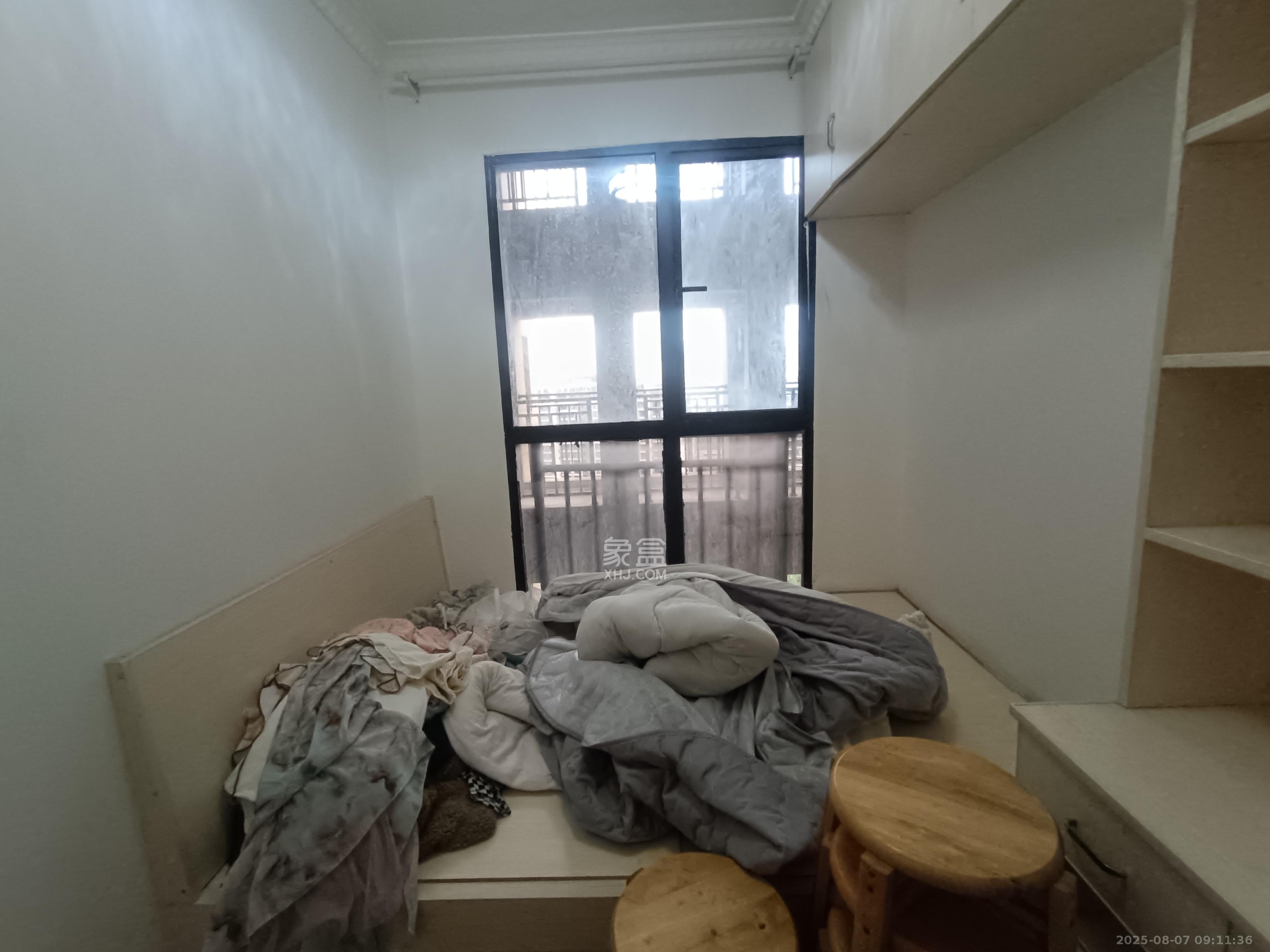 光明E城  3室2厅1卫   2500.00元/月室内图