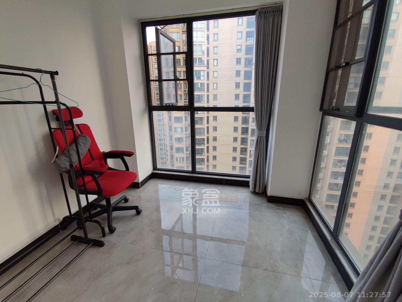 西湖鸿运佳苑  1室0厅0卫    2400.0元/月 西湖鸿运佳苑  1室0厅0卫    2400.0元/月室内图