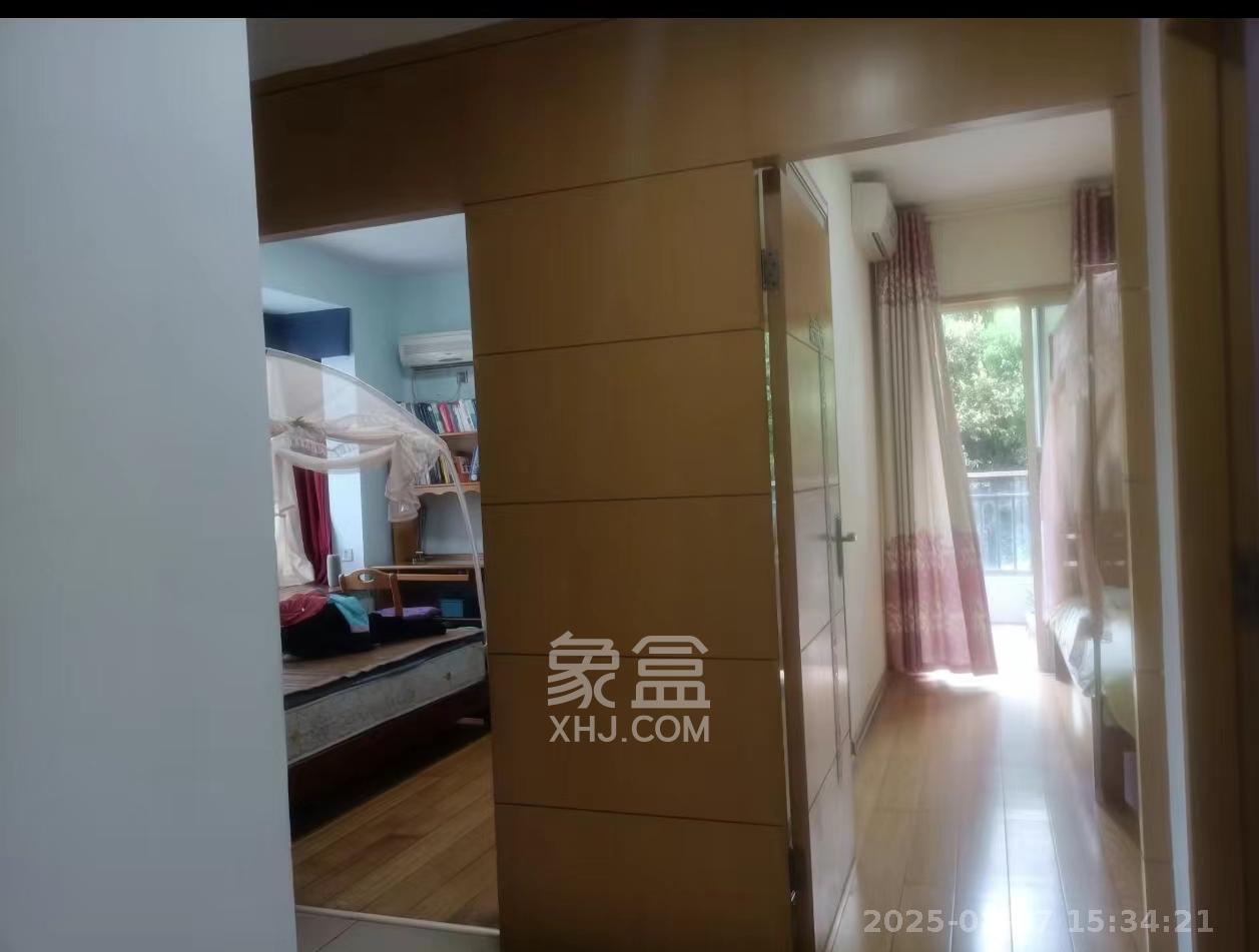向阳门第  4室2厅2卫    4500.0元/月室内图