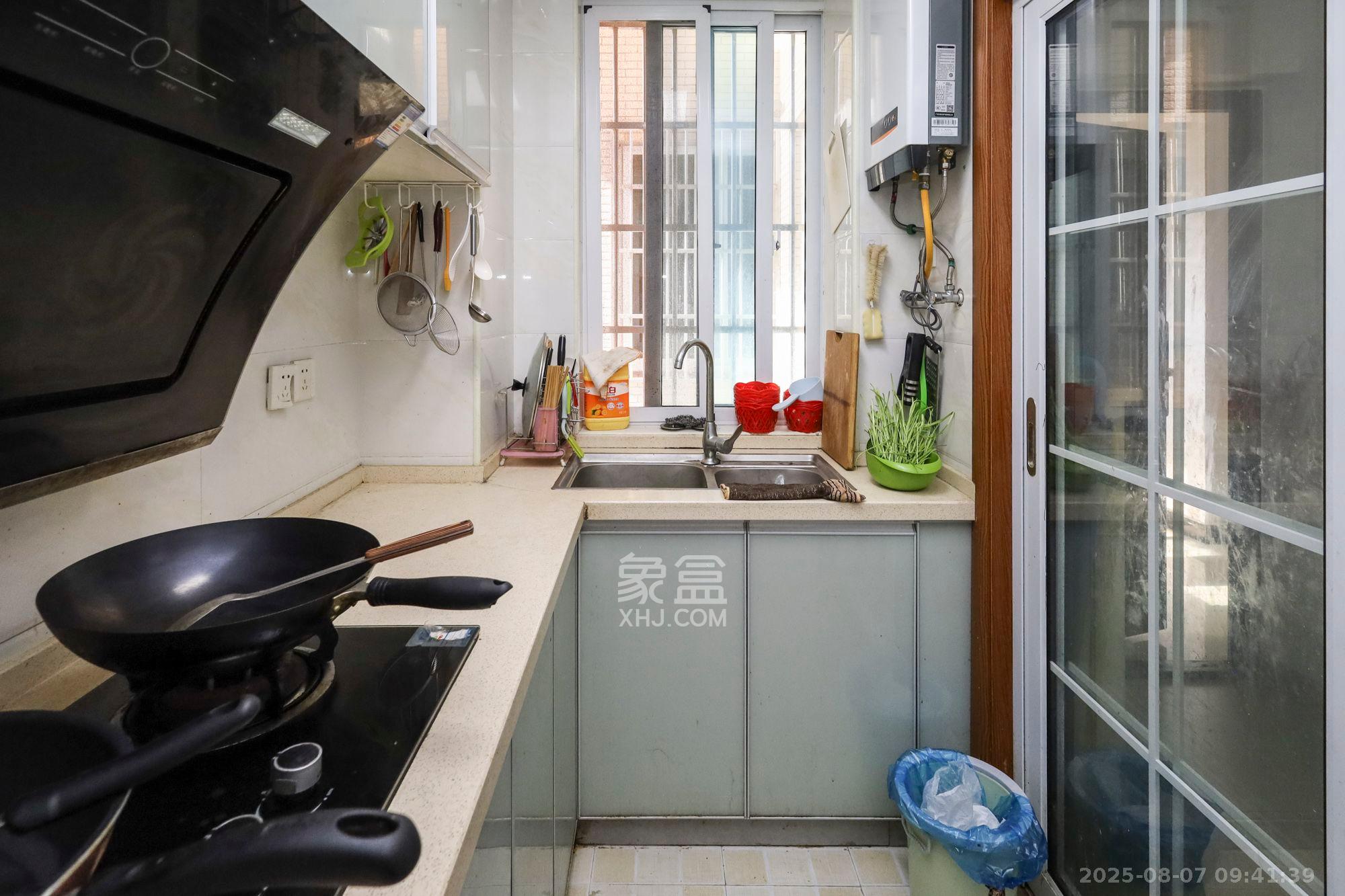 谷山庭院二期 3室1厅1卫 2200.0元/月 谷山庭院二期 3室1厅1卫 2200.0元/月室内图