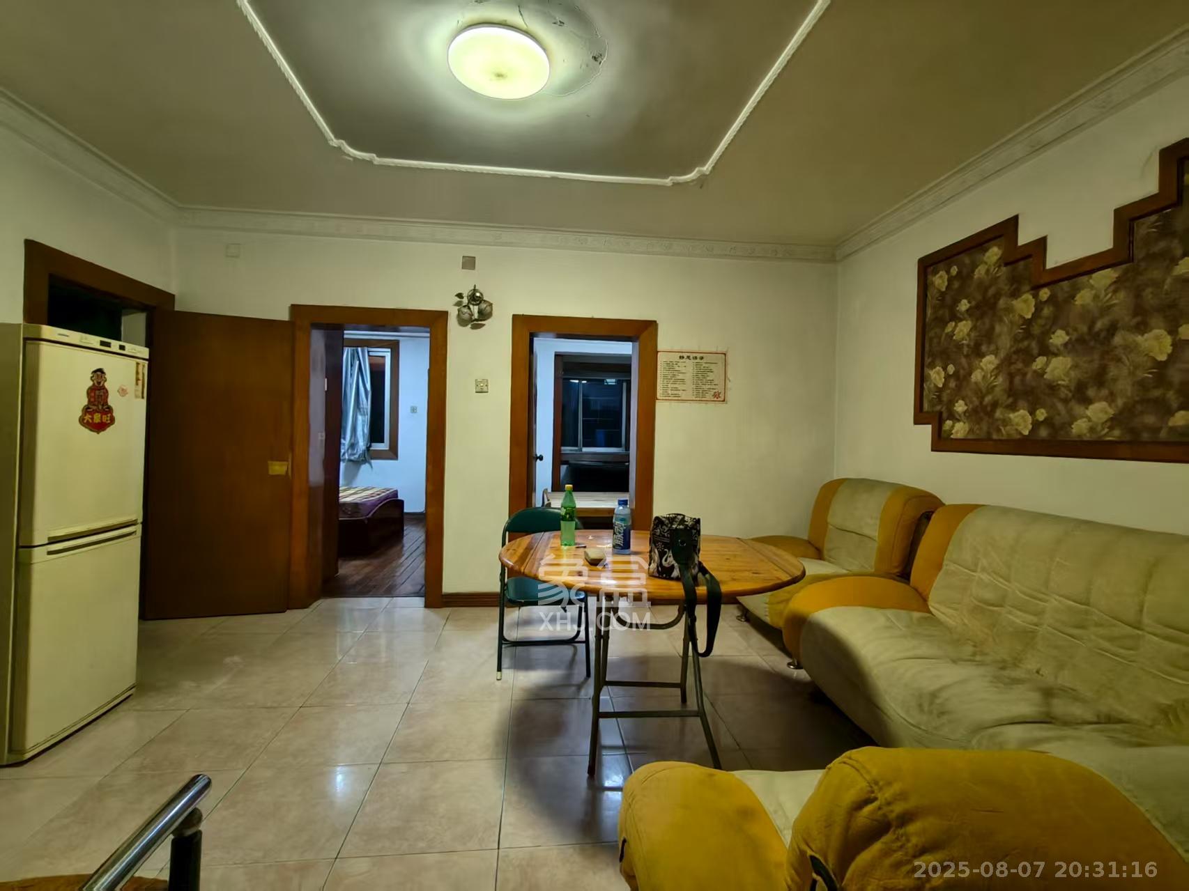 蒋家垅社区  2室1厅1卫    1200.0元/月室内图