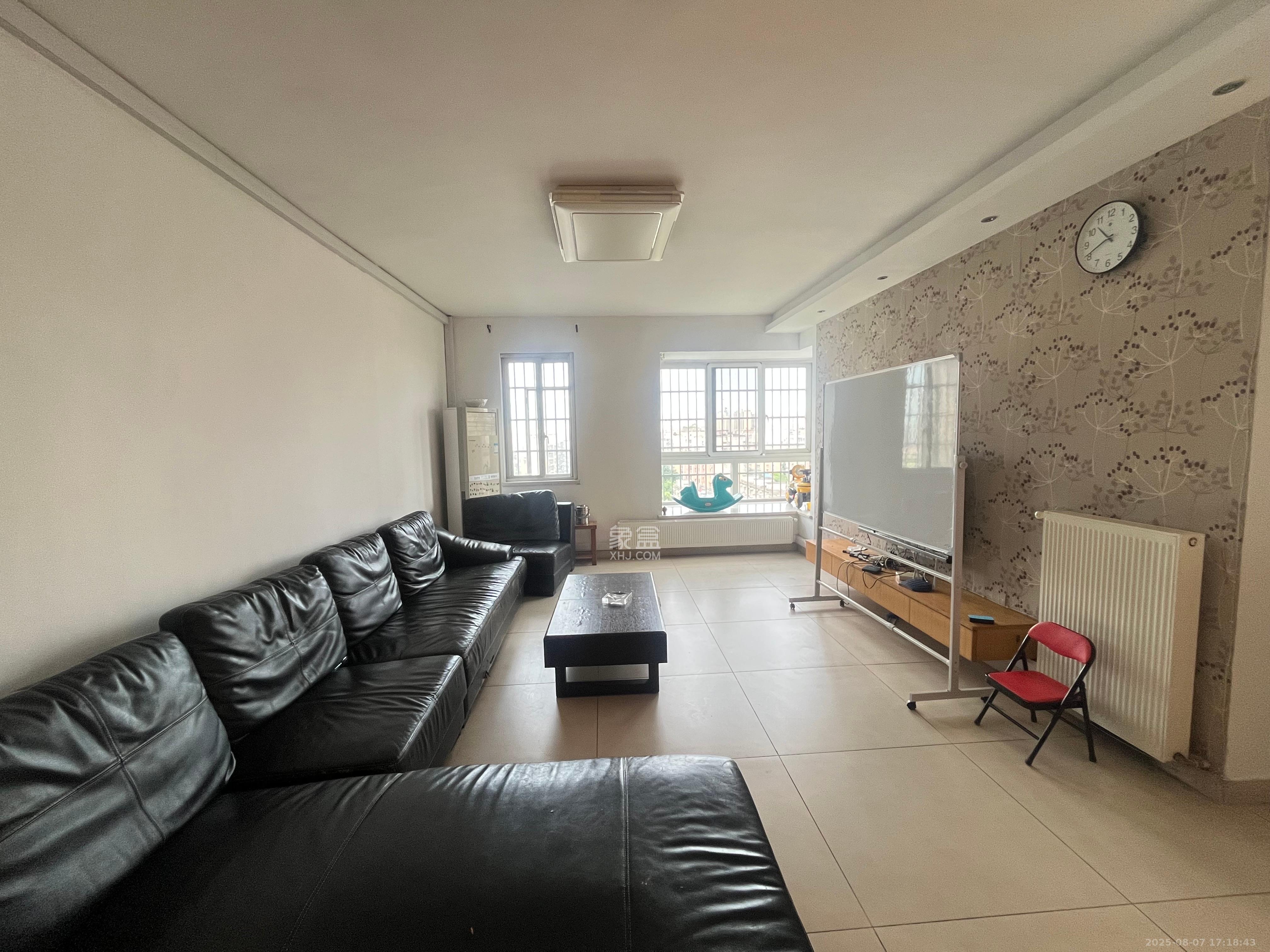 丽星景园 3室2厅1卫 2500.0元/月 丽星景园 3室2厅1卫 2500.0元/月室内图