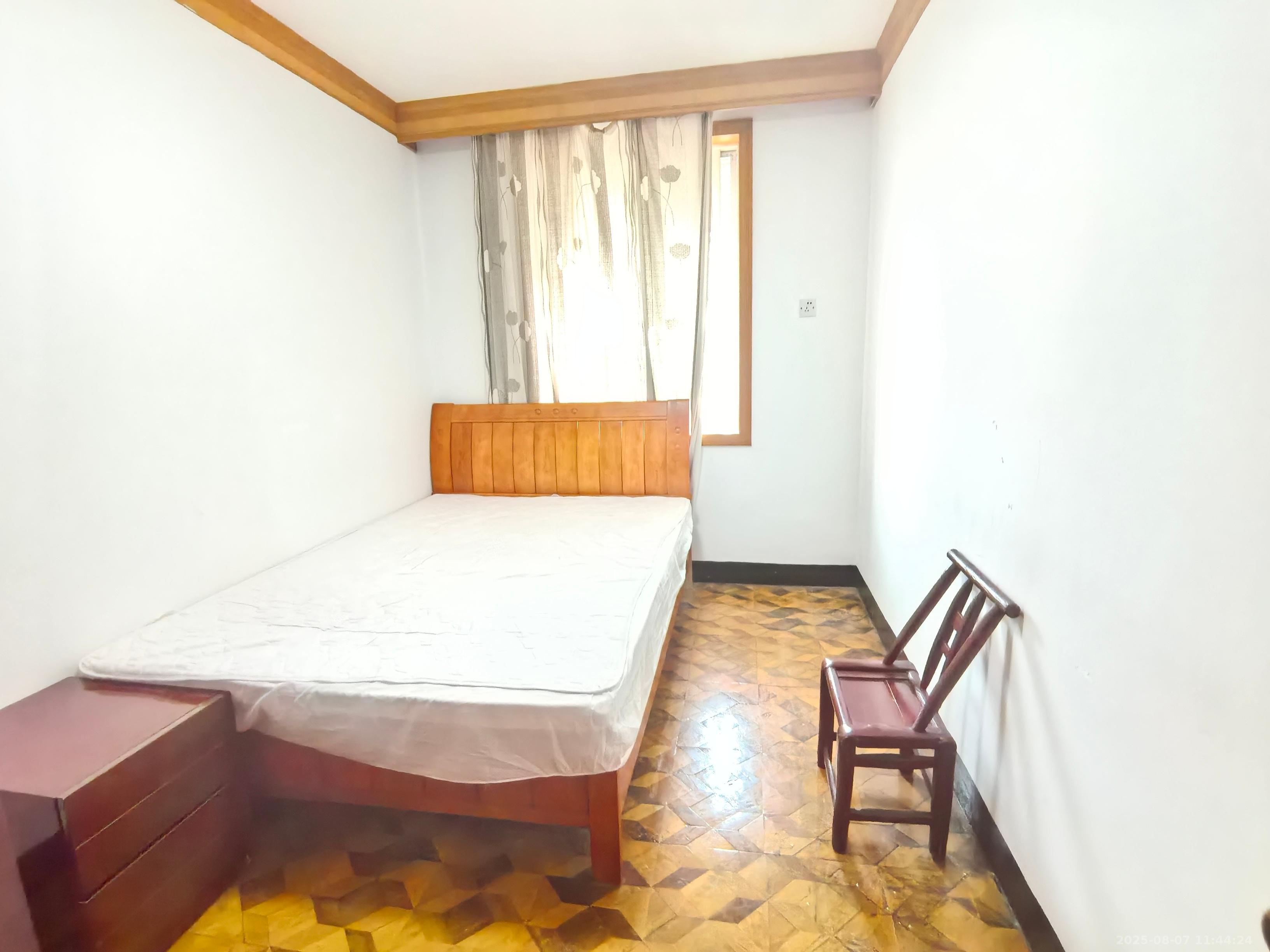 中建五局信和苑二区 3室1厅1卫 1400.0元/月 中建五局信和苑二区 3室1厅1卫 1400.0元/月室内图