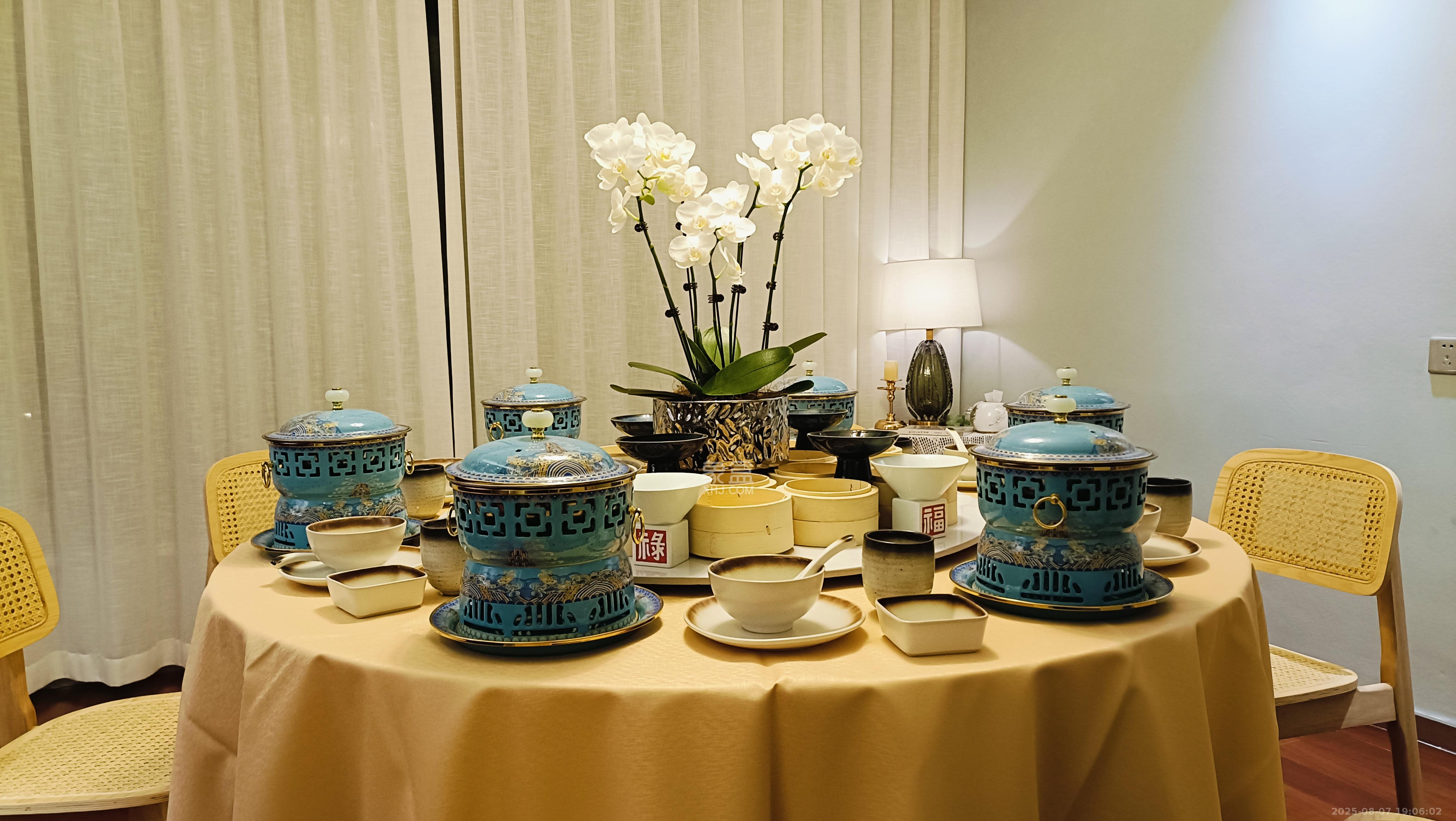 融科檀香山(融科紫檀、香山国际) 4室2厅2卫 10000.0元/月 融科檀香山(融科紫檀、香山国际) 4室2厅2卫 10000.0元/月室内图