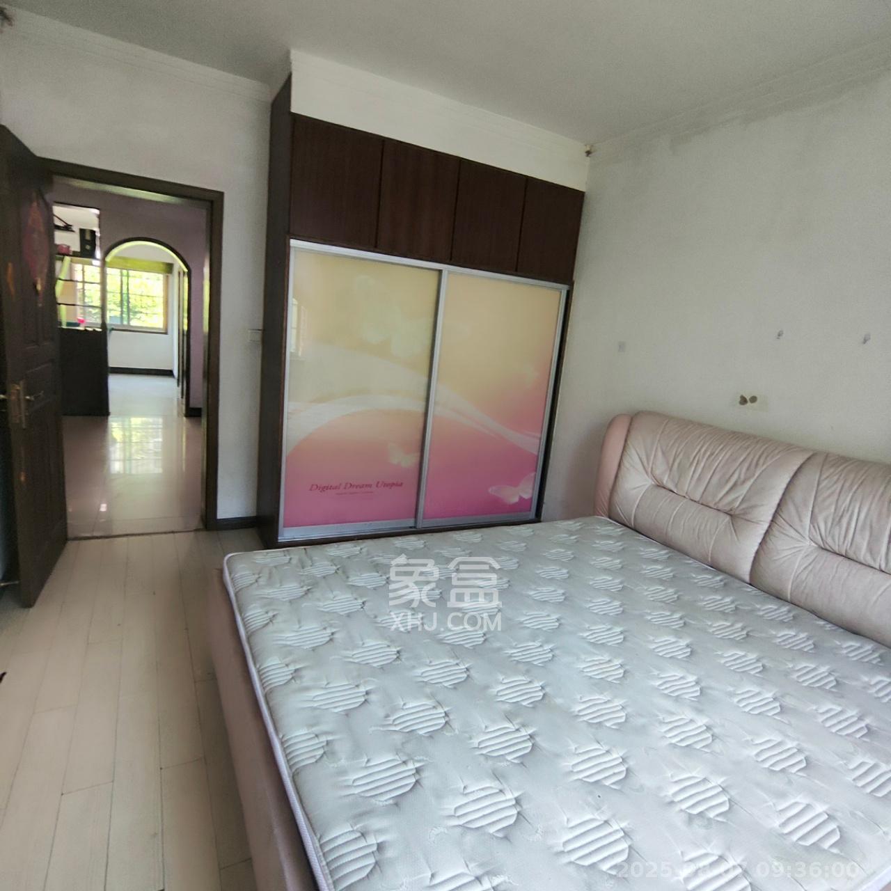 中南汽车世界 2室2厅1卫 1000.0元/月 中南汽车世界 2室2厅1卫 1000.0元/月室内图