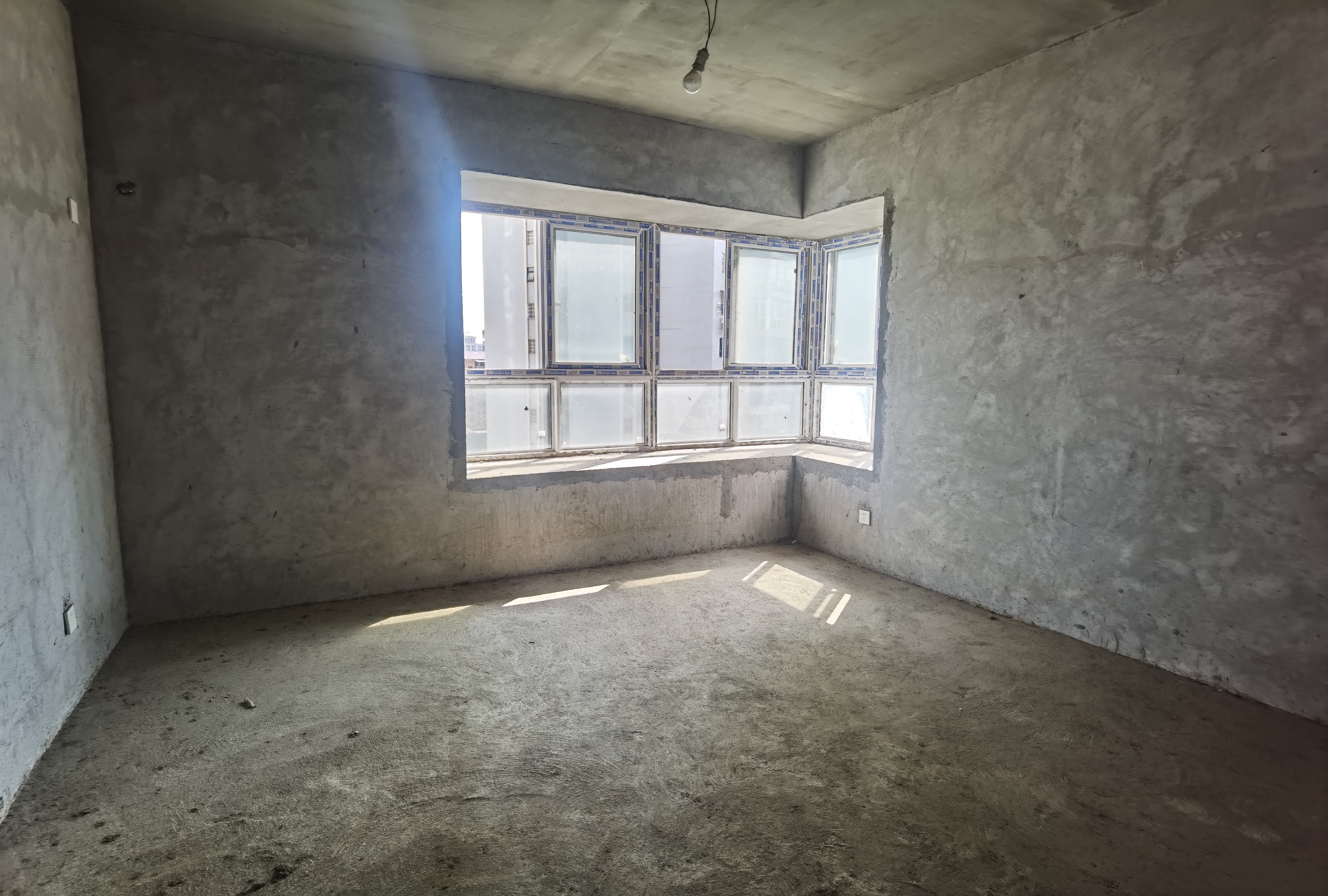 城典丽园 3室2厅2卫 47.8万 城典丽园 3室2厅2卫 47.8万客厅