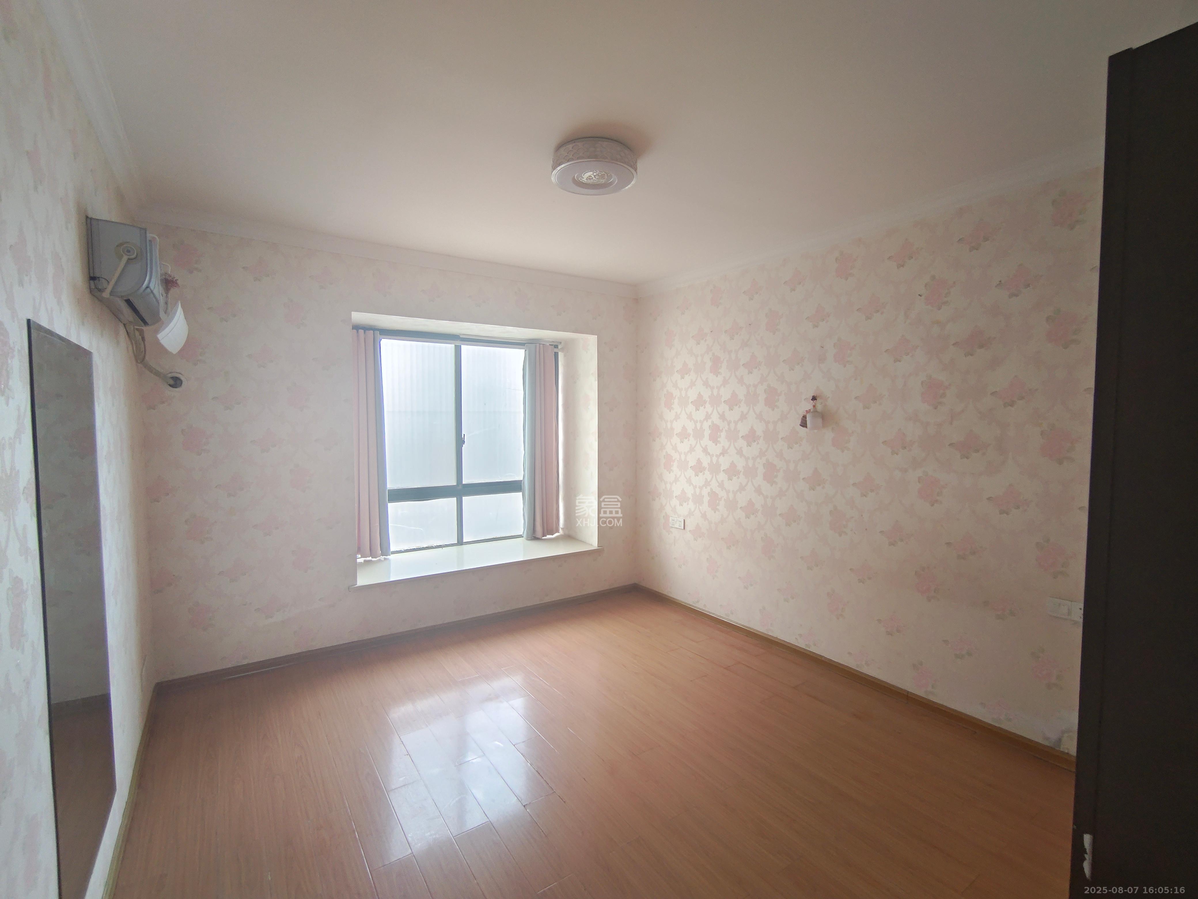 联诚国际城 3室2厅2卫 1500.0元/月 联诚国际城 3室2厅2卫 1500.0元/月室内图