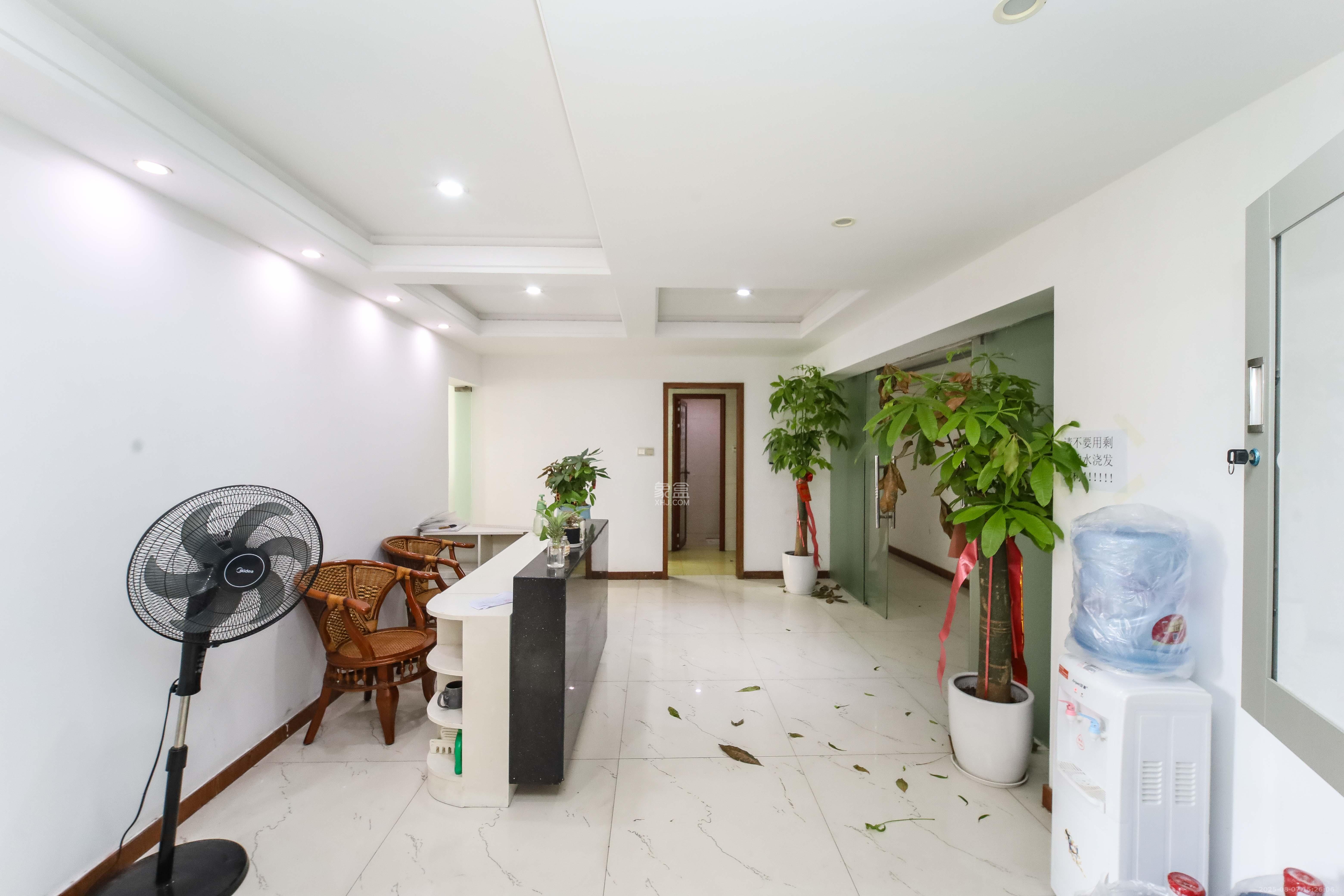 诺亚方舟大厦 4室2厅1卫 79.8万 诺亚方舟大厦 4室2厅1卫 79.8万其他