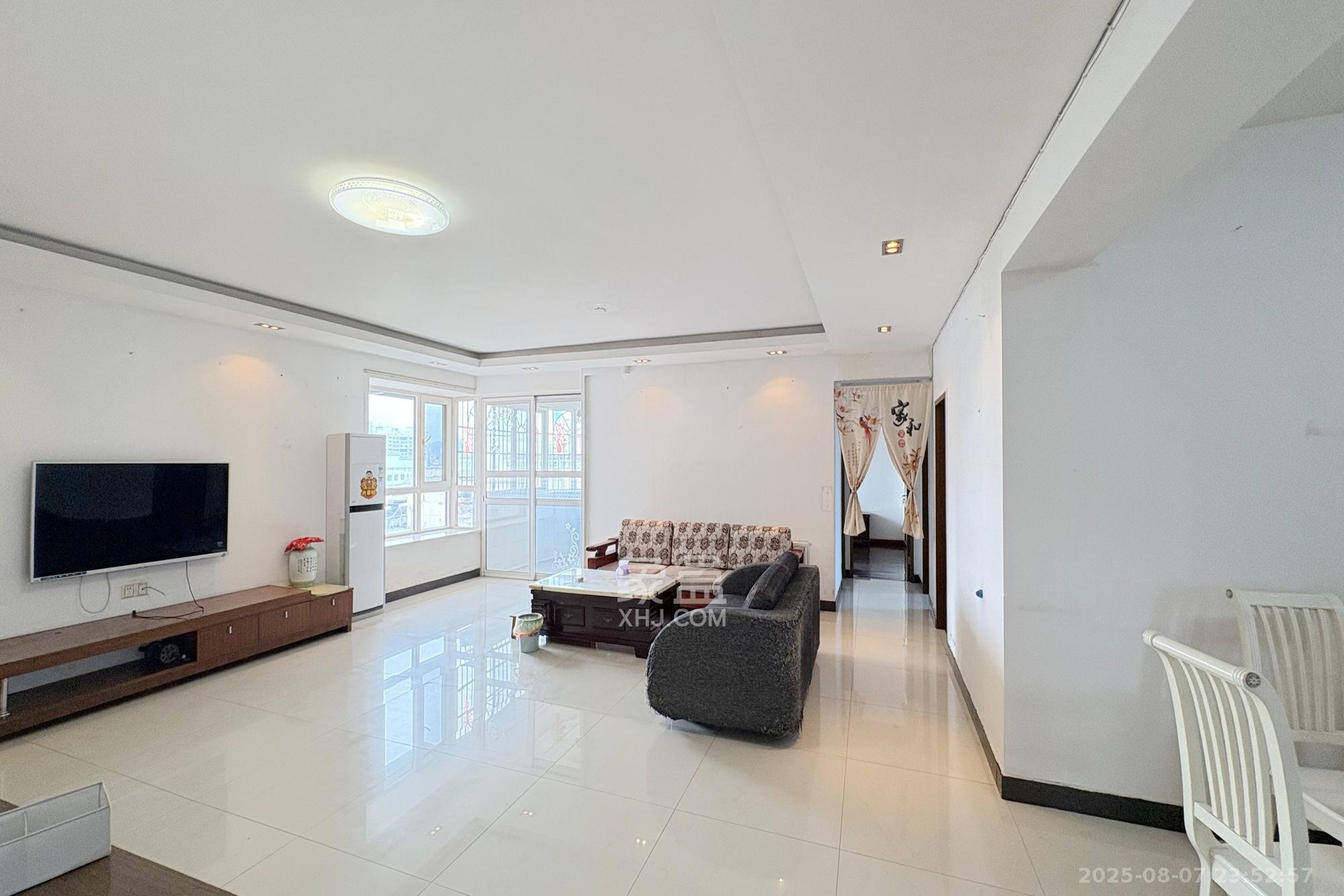 南明苑西区  4室2厅2卫    152.8万 南明苑西区  4室2厅2卫    152.8万