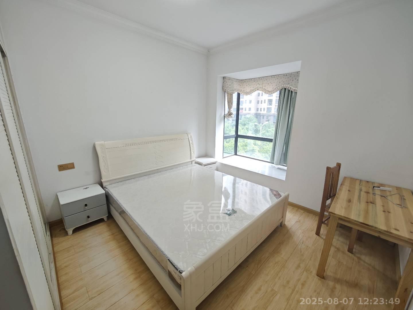 山水洲城华晨第一城 2室2厅1卫 1600.0元/月 山水洲城华晨第一城 2室2厅1卫 1600.0元/月室内图