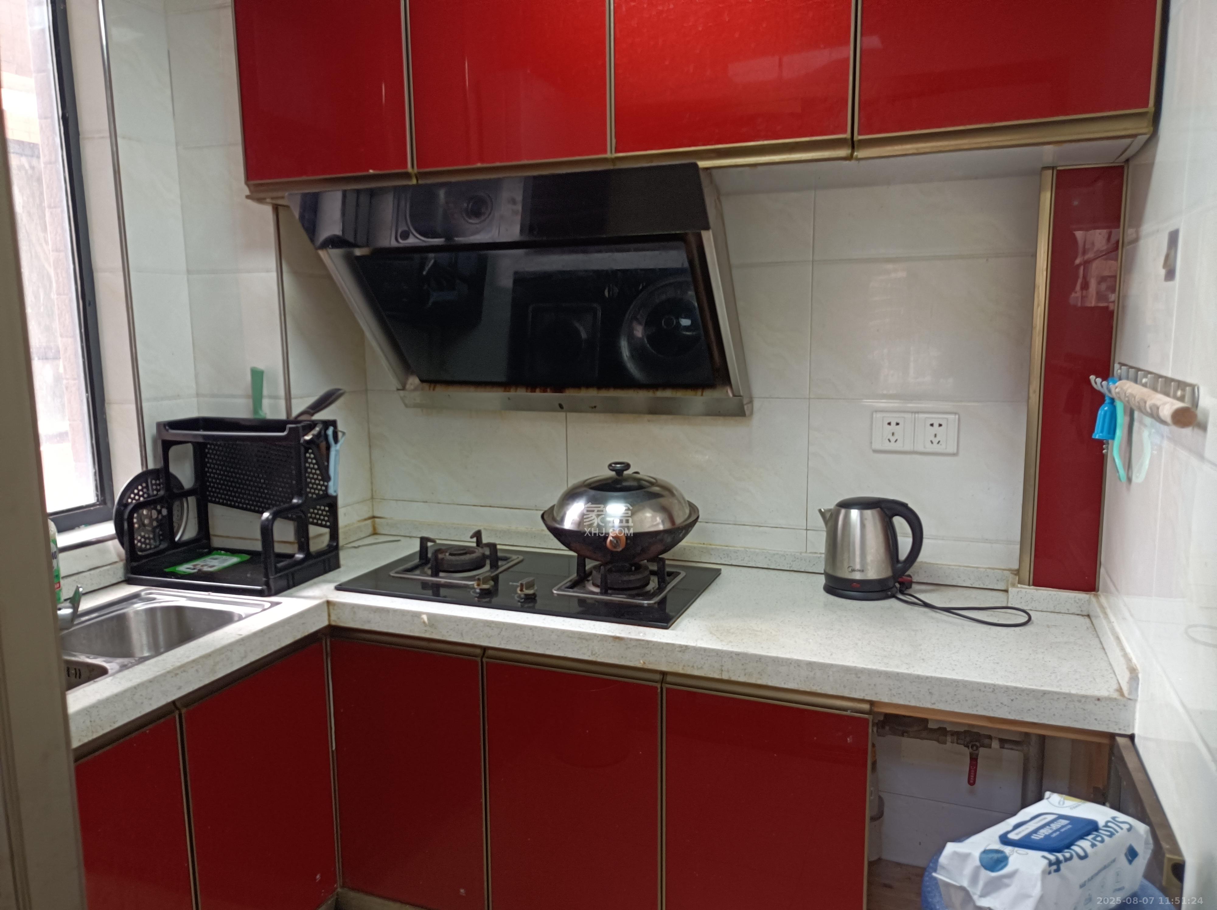 华悦城  1室2厅1卫    2100.0元/月 华悦城  1室2厅1卫    2100.0元/月室内图