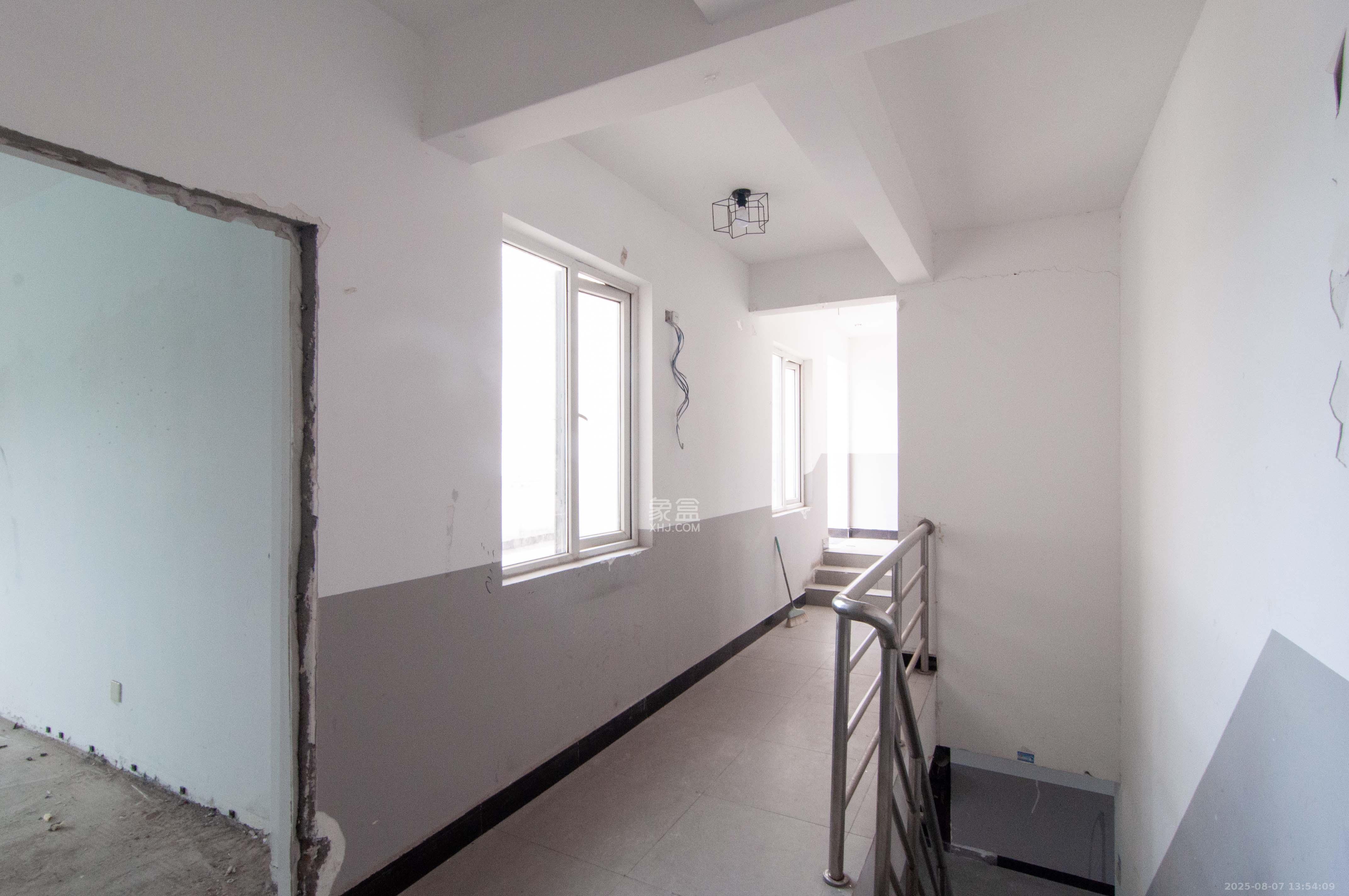 麓阳和景雅苑 5室2厅3卫 200.0万 麓阳和景雅苑 5室2厅3卫 200.0万其他