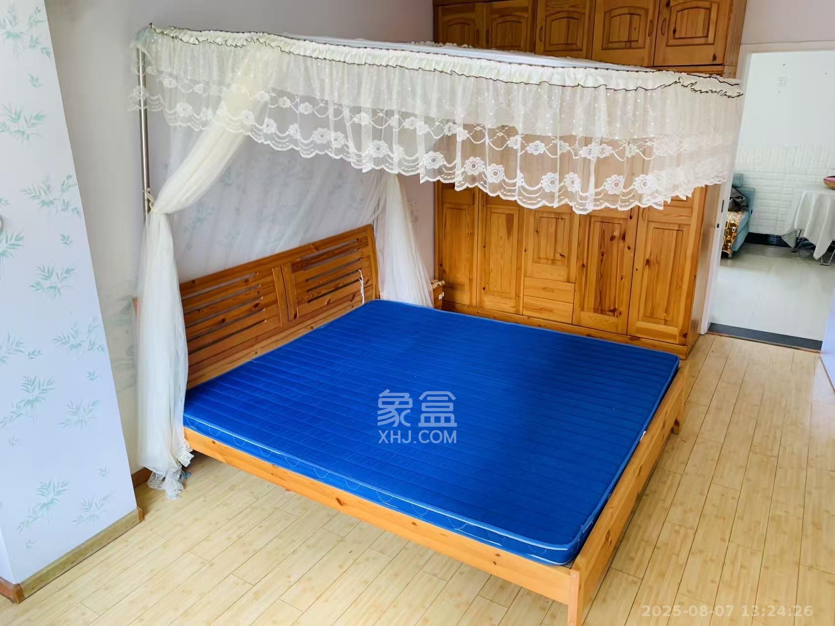 友园山庄  1室2厅1卫   1100.00元/月室内图