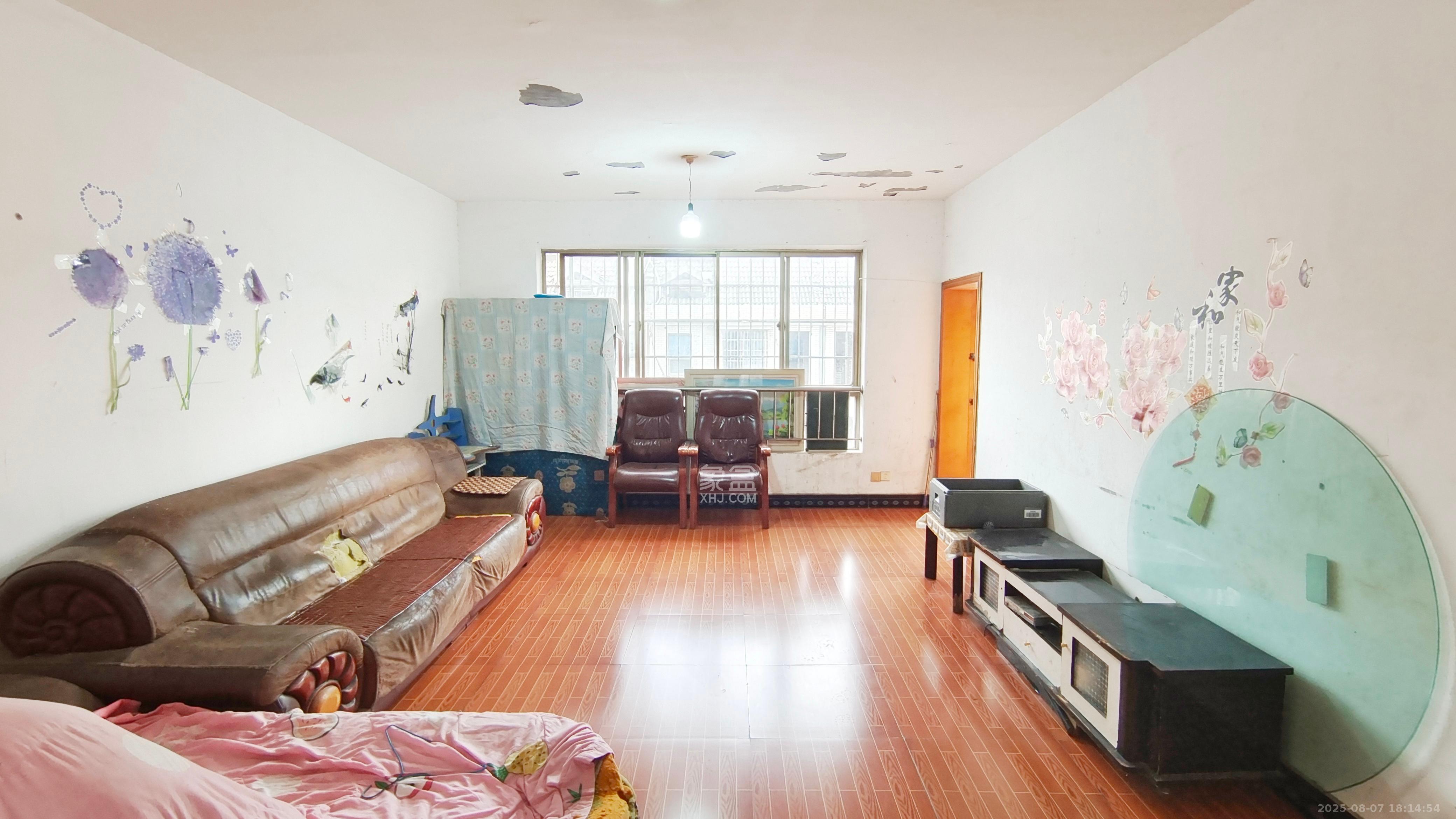 芙蓉公寓  3室2厅1卫    1700.0元/月 芙蓉公寓  3室2厅1卫    1700.0元/月