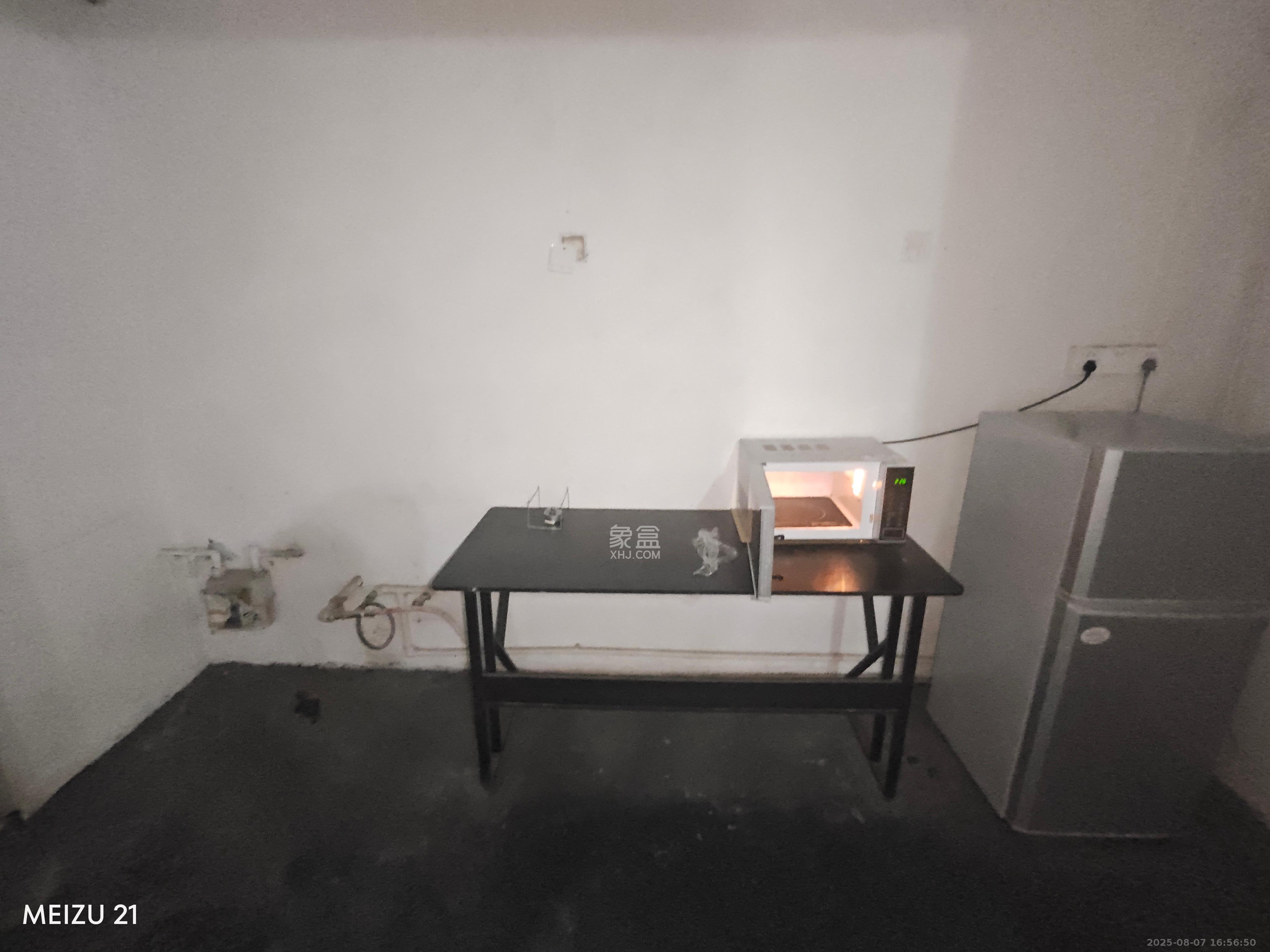 万科城 5室2厅2卫 6000.0元/月 万科城 5室2厅2卫 6000.0元/月室内图