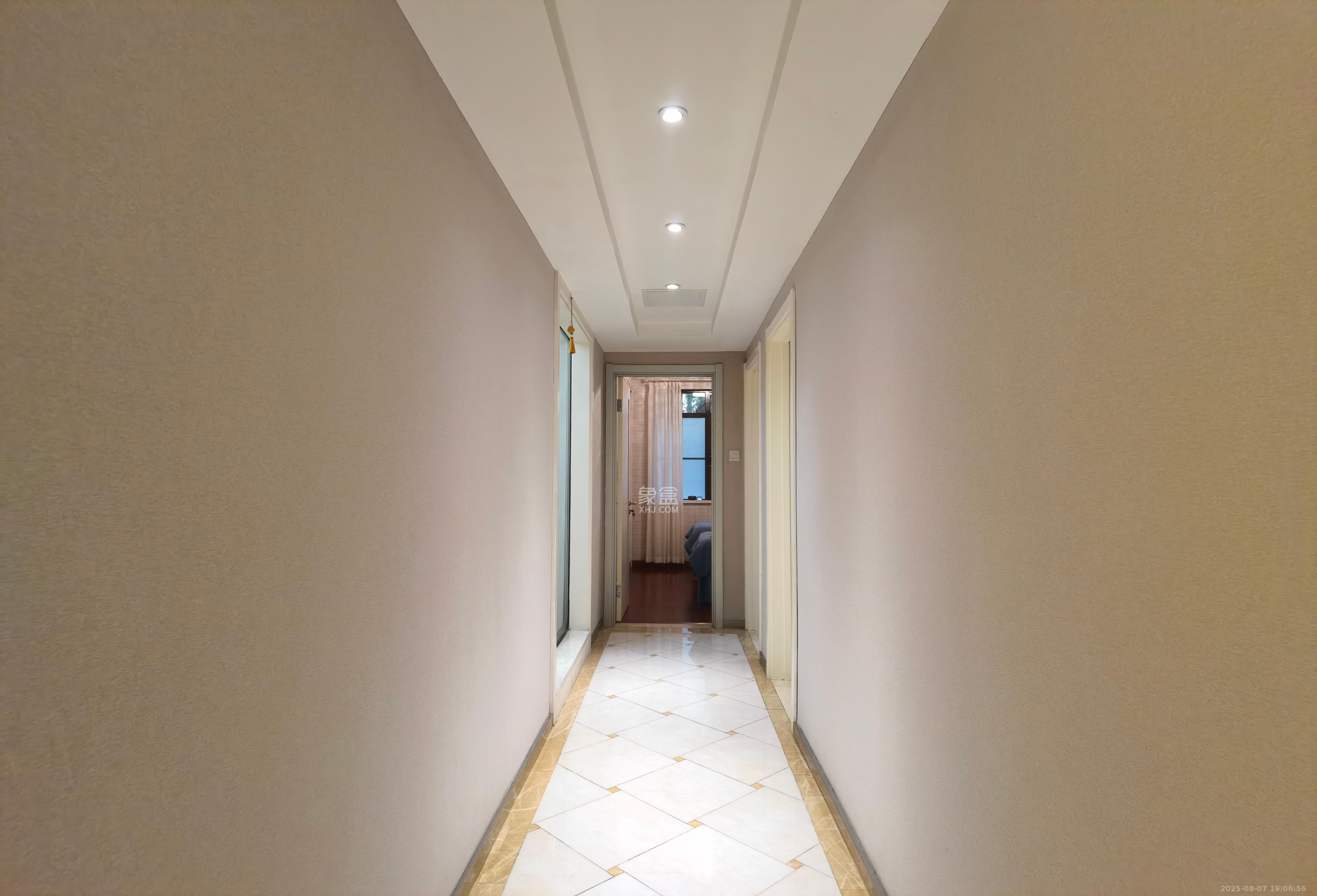 融科檀香山（融科紫檀、香山国际）  4室2厅2卫    10000.0元/月室内图