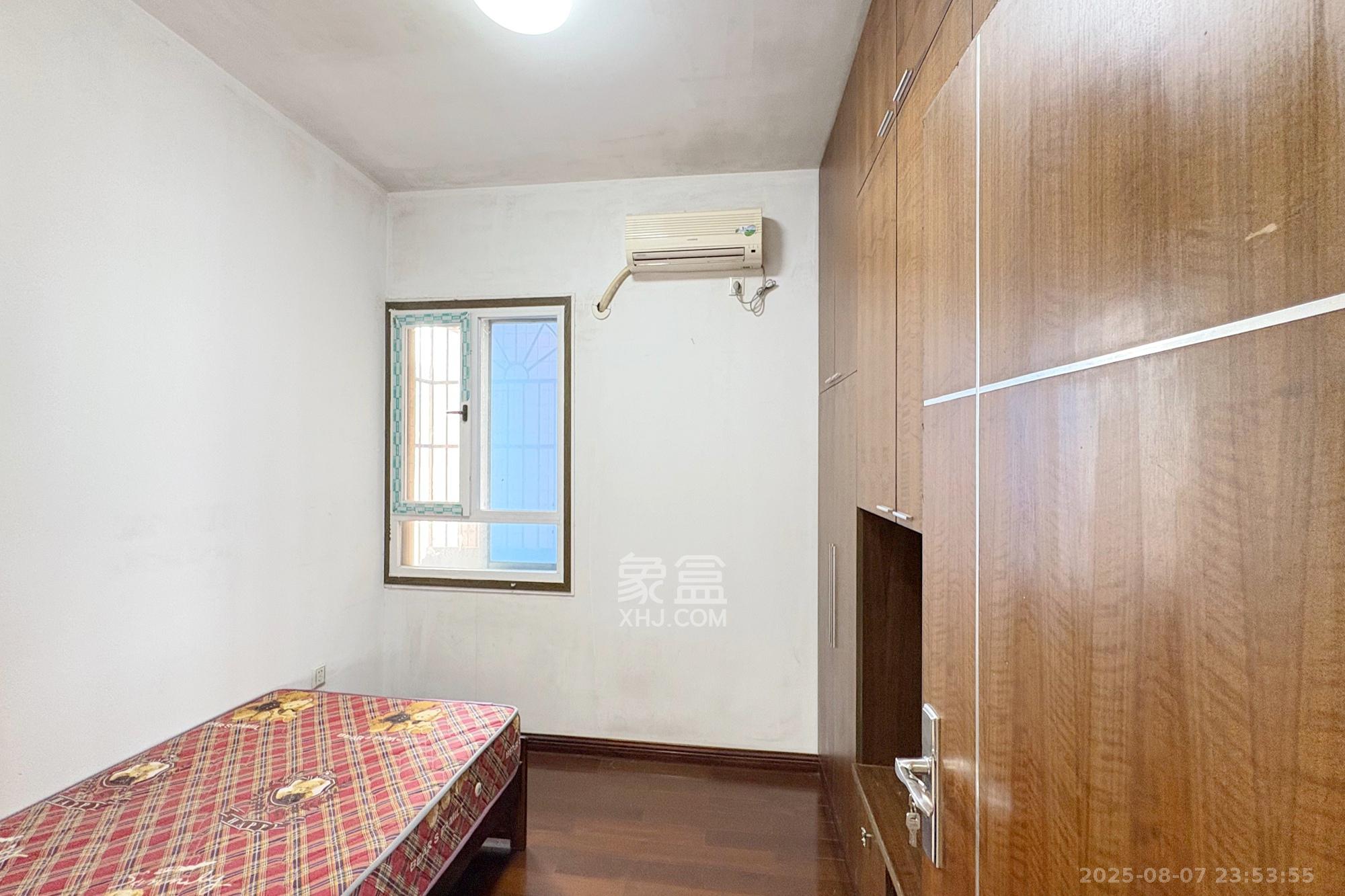 南明苑西区  4室2厅2卫    152.8万 南明苑西区  4室2厅2卫    152.8万其他