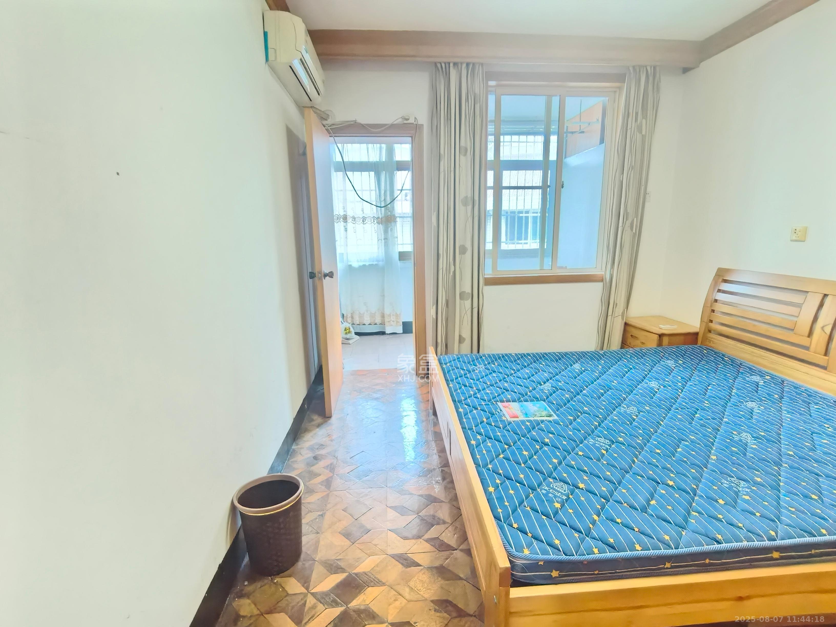 中建五局信和苑二区  3室1厅1卫   1700.00元/月室内图