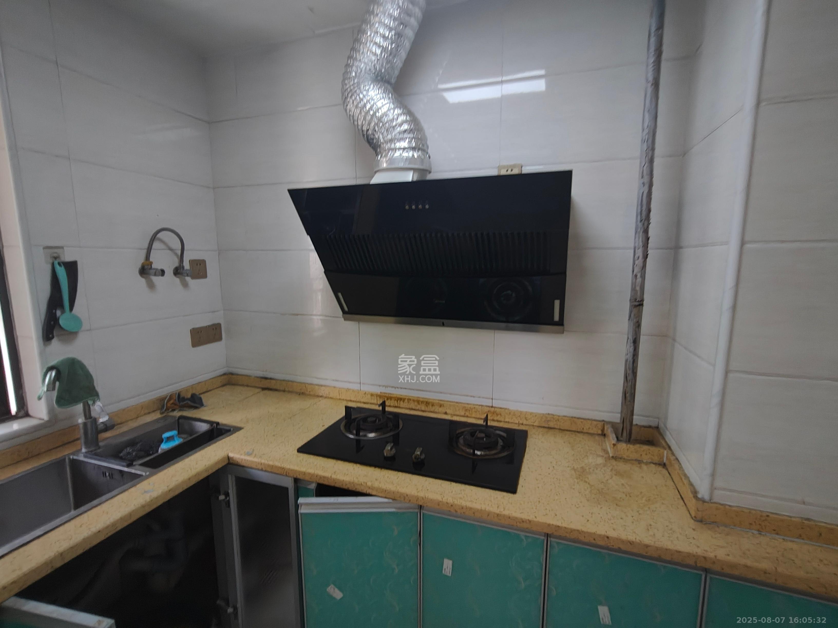 卓越浅水湾  4室2厅2卫    3000.0元/月 卓越浅水湾  4室2厅2卫    3000.0元/月室内图