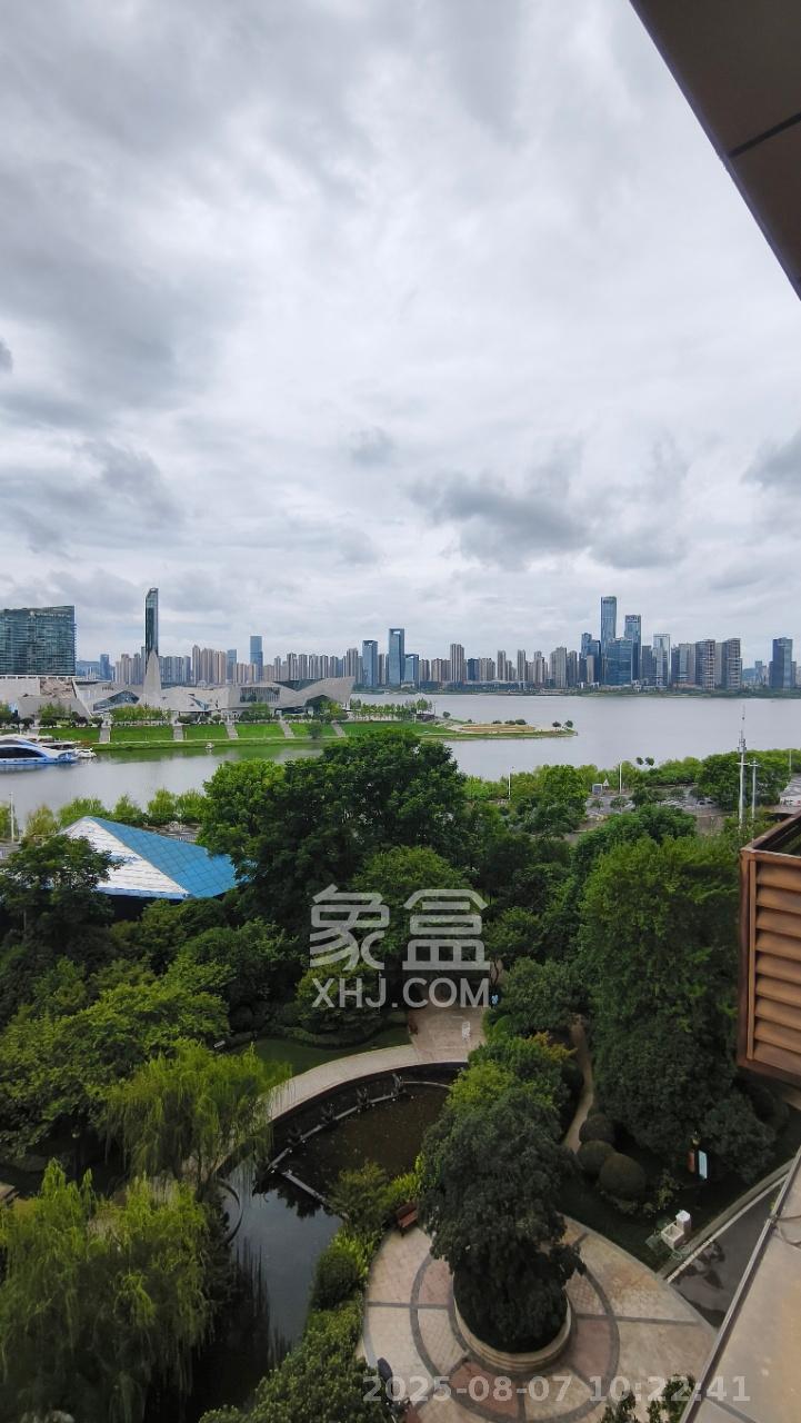 恒大御景半岛湘江苑（恒大御景半岛一期）  5室2厅3卫   6000.00元/月室内图