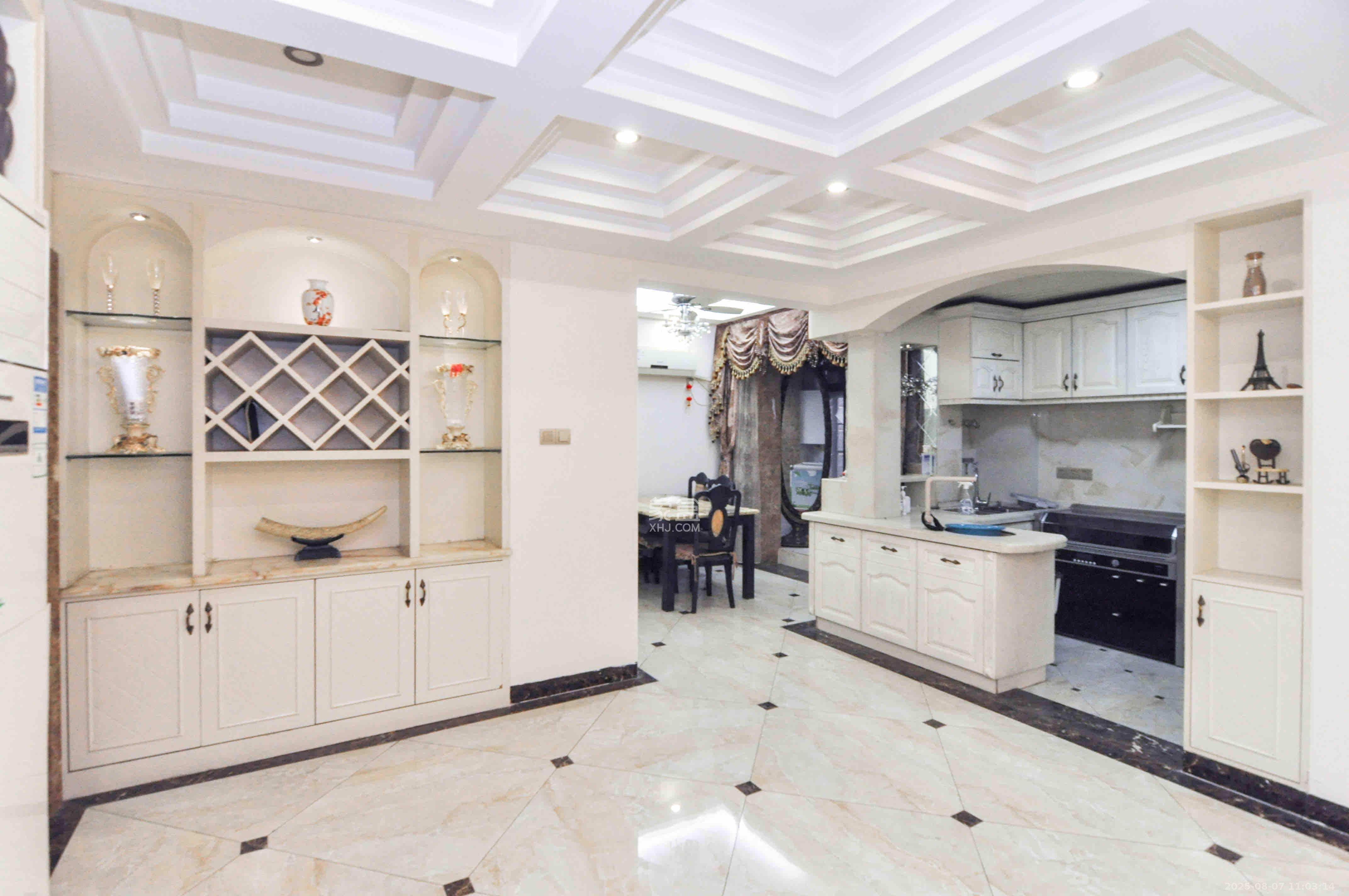 沁园春御院 3室2厅1卫 3200.0元/月 沁园春御院 3室2厅1卫 3200.0元/月室内图