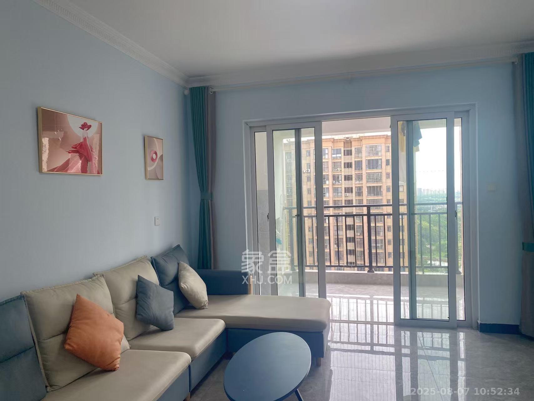 鑫天格林香山  3室2厅1卫    2000.0元/月 鑫天格林香山  3室2厅1卫    2000.0元/月室内图