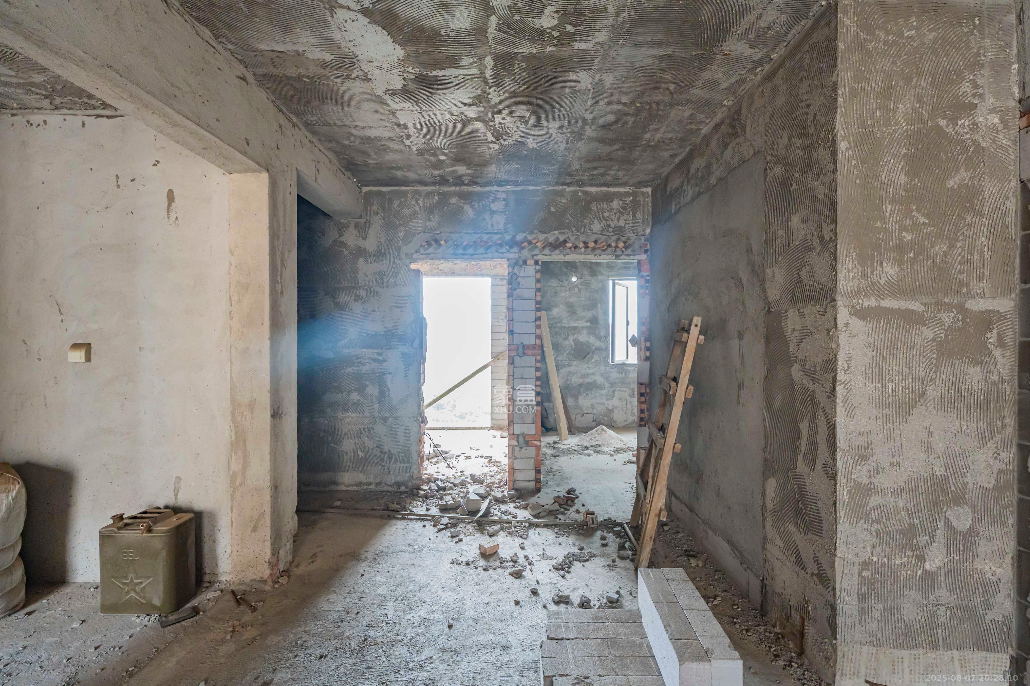 上园商住小区  3室2厅1卫    96.8万客厅