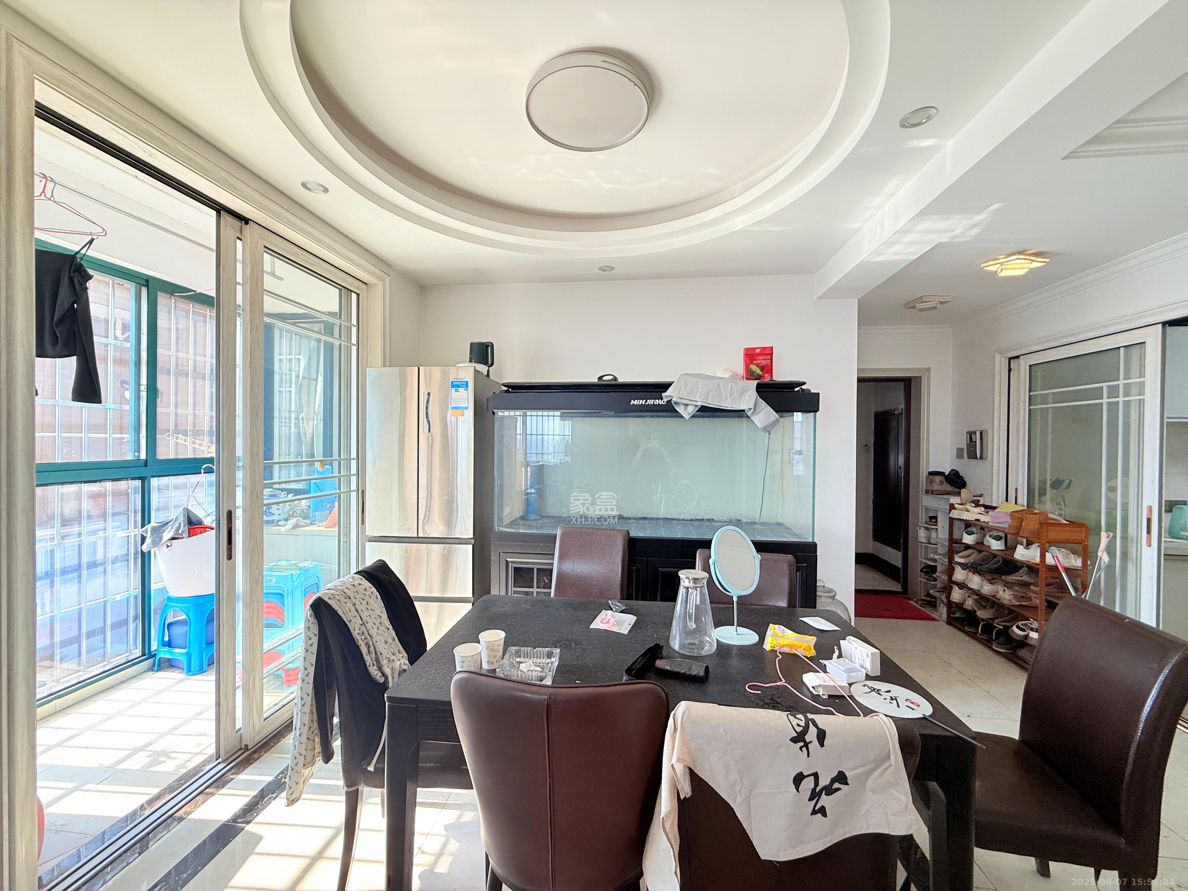 鑫科明珠  3室1厅2卫    3200.0元/月室内图