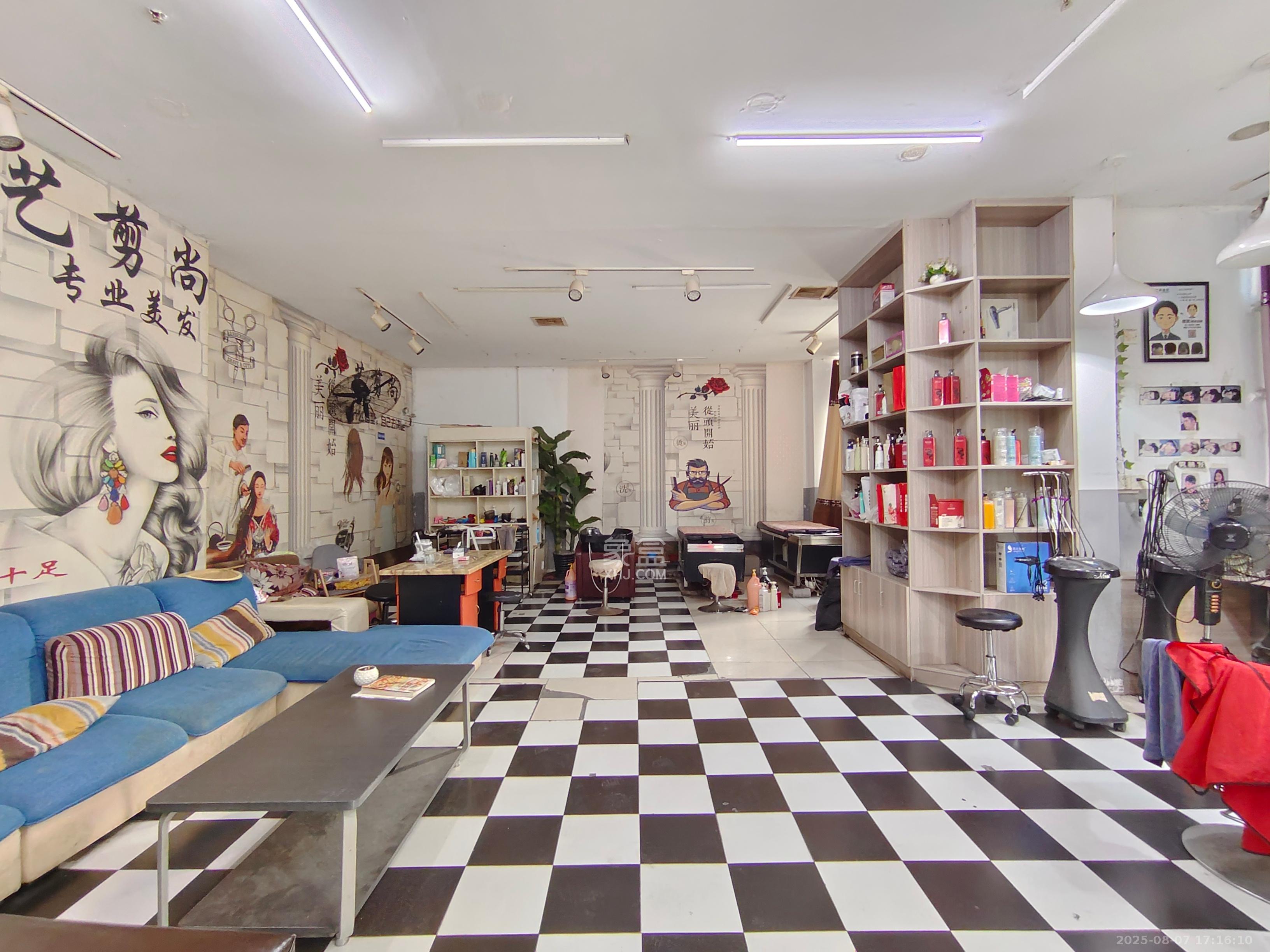 中房F联邦   113.0㎡      4500.0元/月