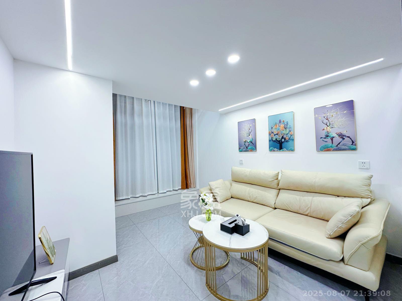 敬天广场 2室1厅1卫 3200.0元/月 敬天广场 2室1厅1卫 3200.0元/月室内图